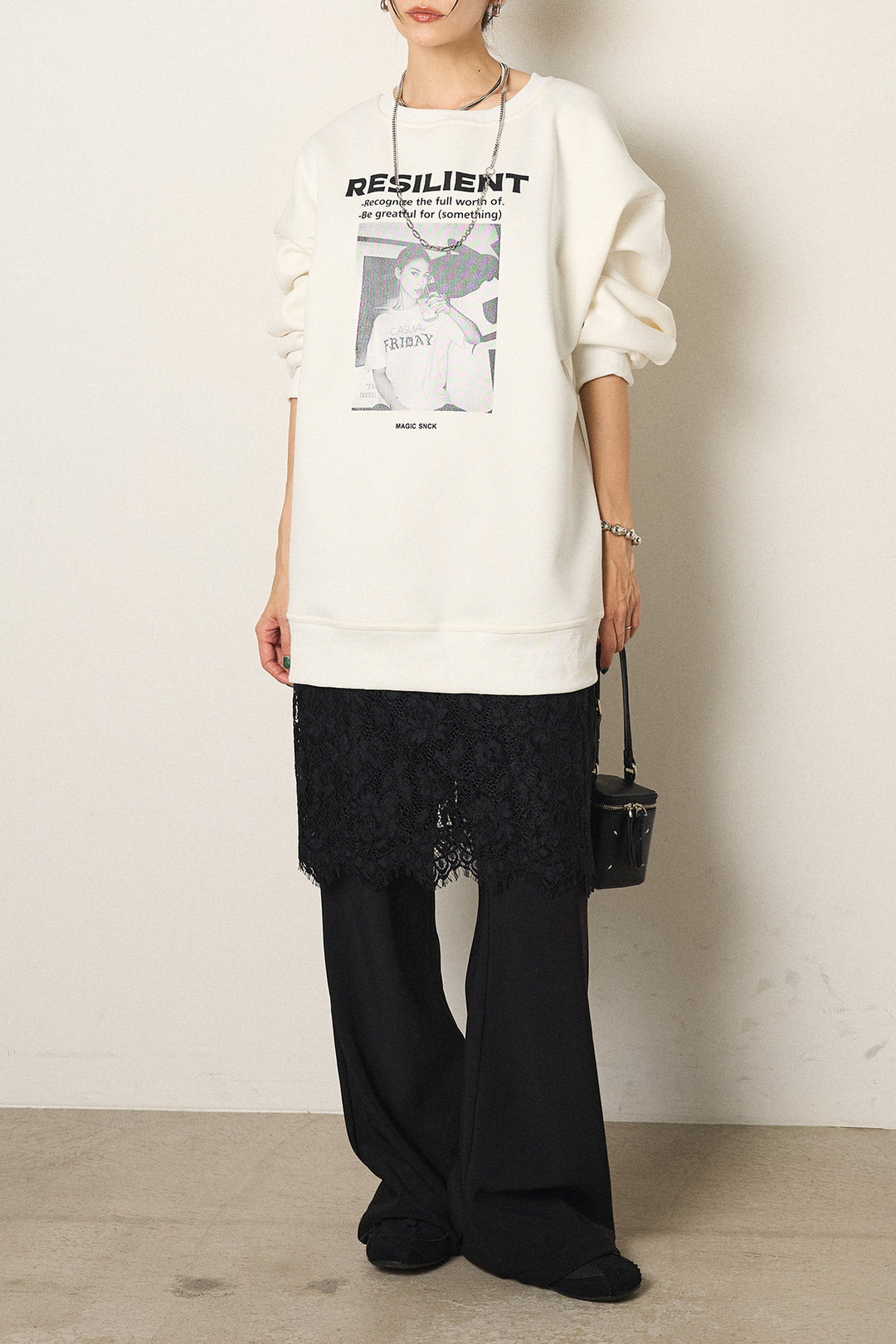 [SET]モノトーンプリントスウェット+レース刺繍レイヤードフレアパンツ(2set)