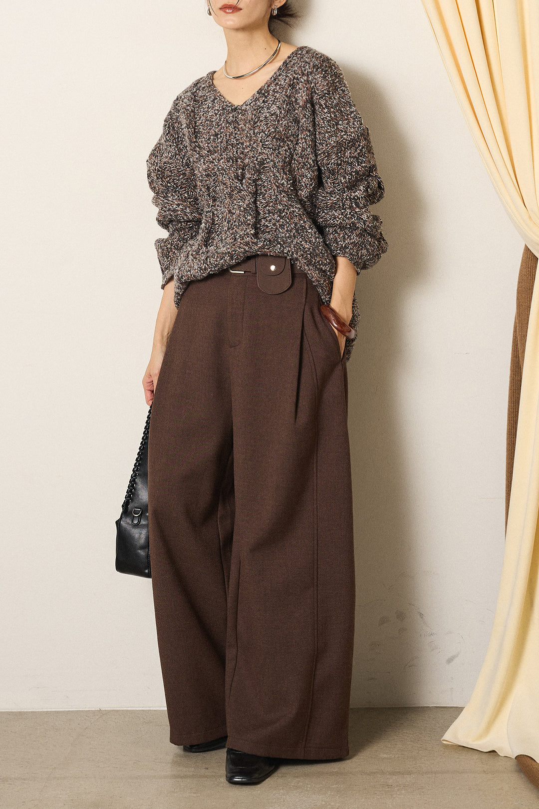 [SET]Vネックミックス編みニットトップス+ポーチベルト付きカーブパンツ(2set)