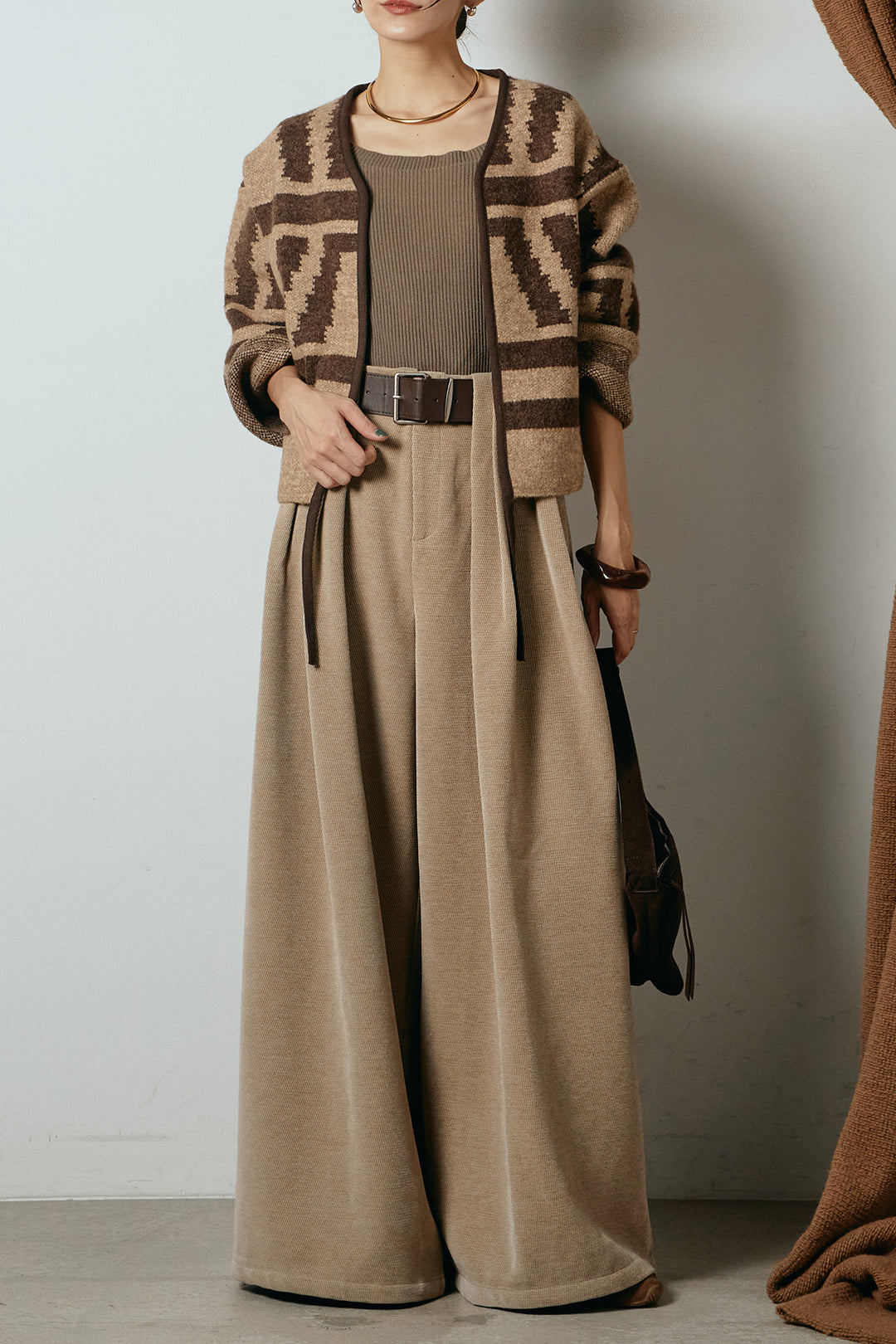 [SET]ノーカラー幾何学模様アウター+ベルトループコーデュロイワイドパンツ(2set)
