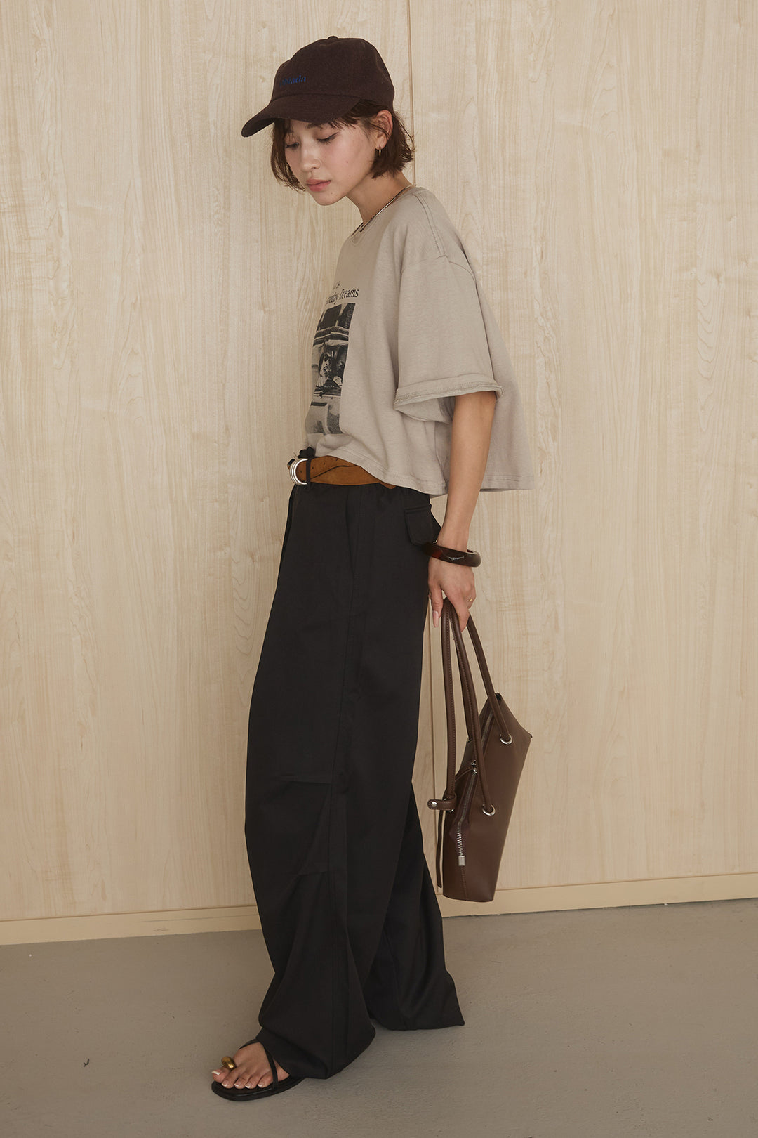 [SET]グラフィックサムデイワイドクロップドT+ニーサイドタックウエストドロストパンツ(2set)