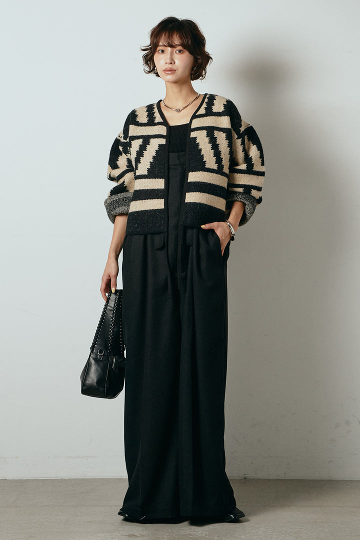 [SET]ノーカラー幾何学模様アウター+ウール混フランネルワイドサロペット(2set)