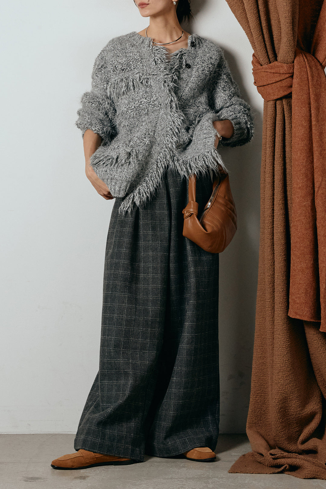 [SET]フリンジニットカーディガン+ウールライクチェックタックパンツ(2set)
