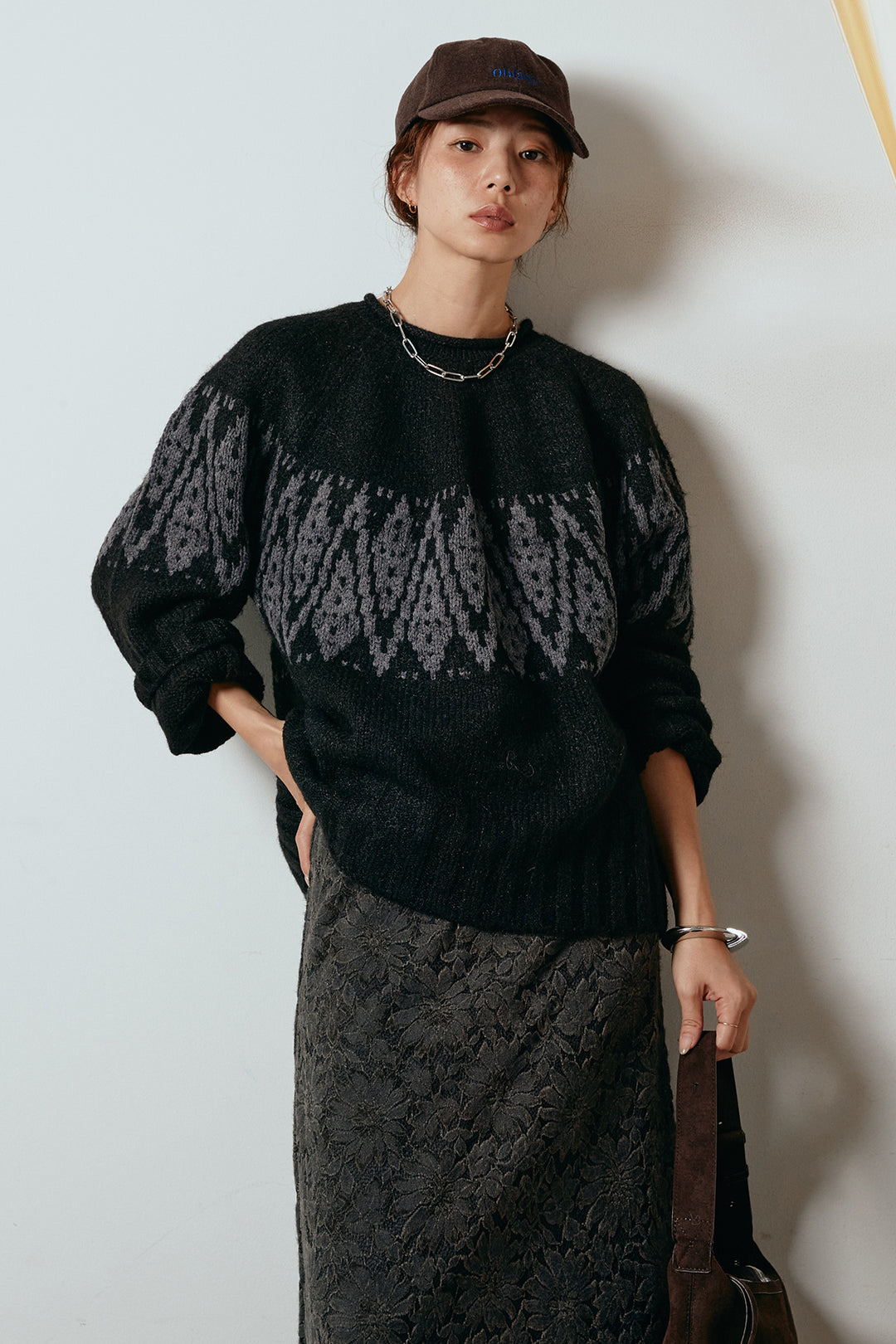 [SET]モノトーン柄ニットトップス+花柄刺繍ベロアフレアスカート(2set)