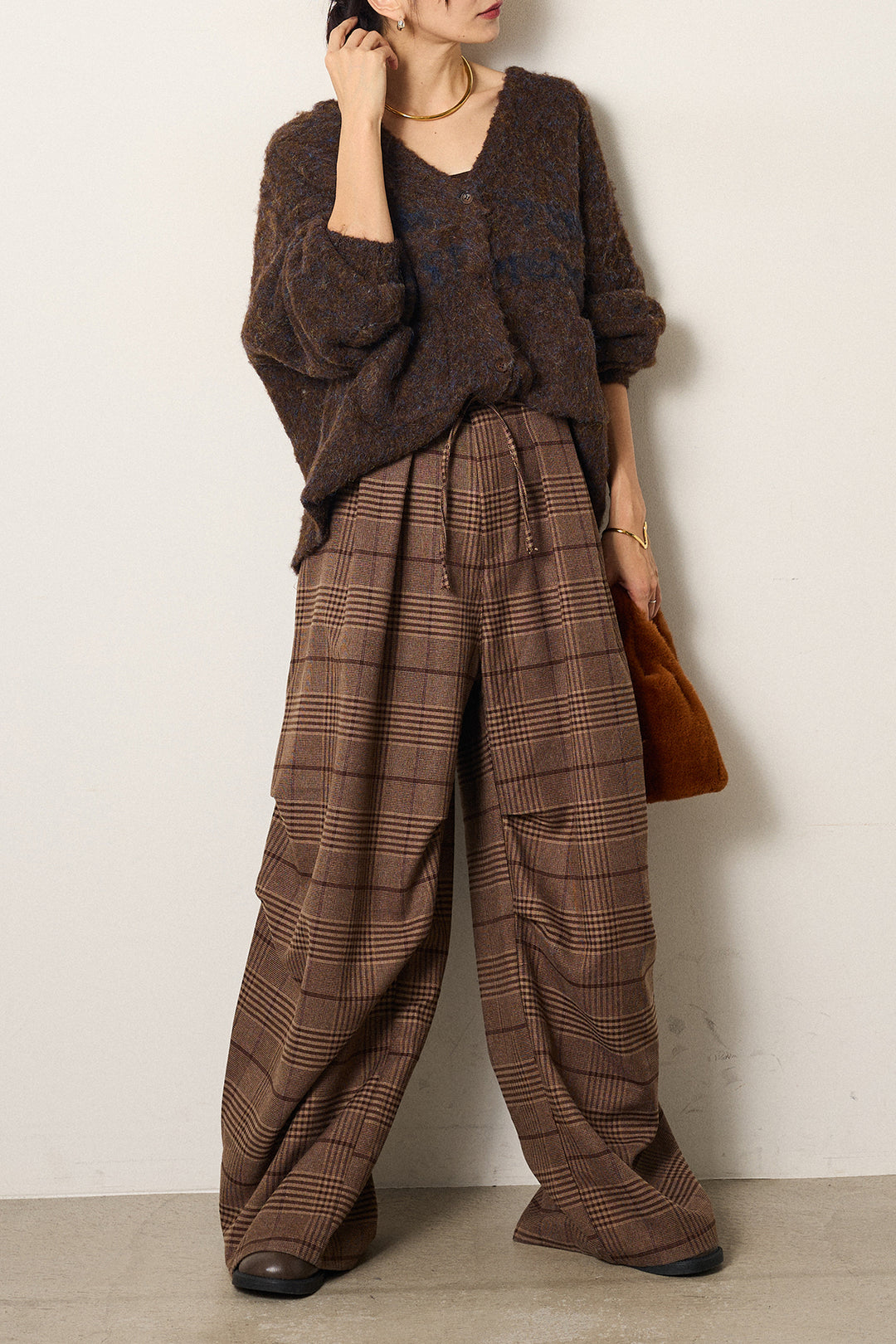 [SET]ウール混透かしロゴニットカーディガン+グレンチェックルーズタックパンツ(2set)