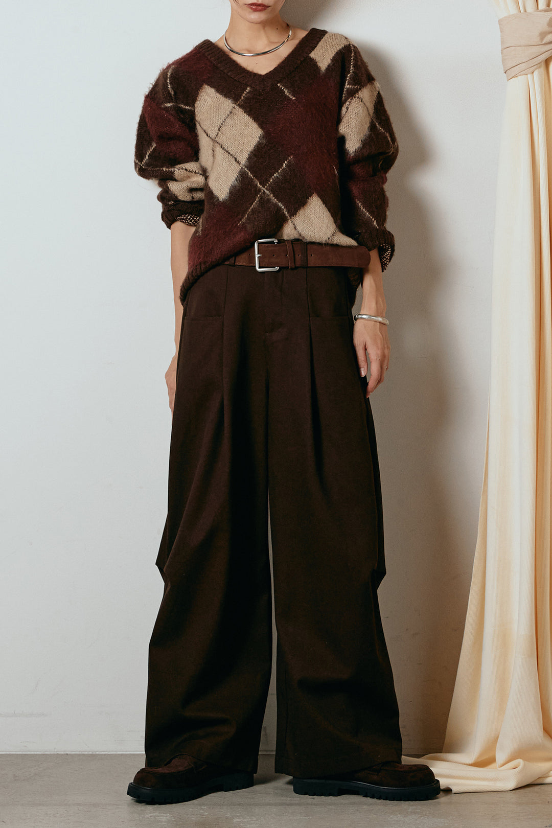 [SET]アクリルモヘアアーガイルVネックプルオーバー+太ベルト付きタックデザインワイドパンツ(2set)