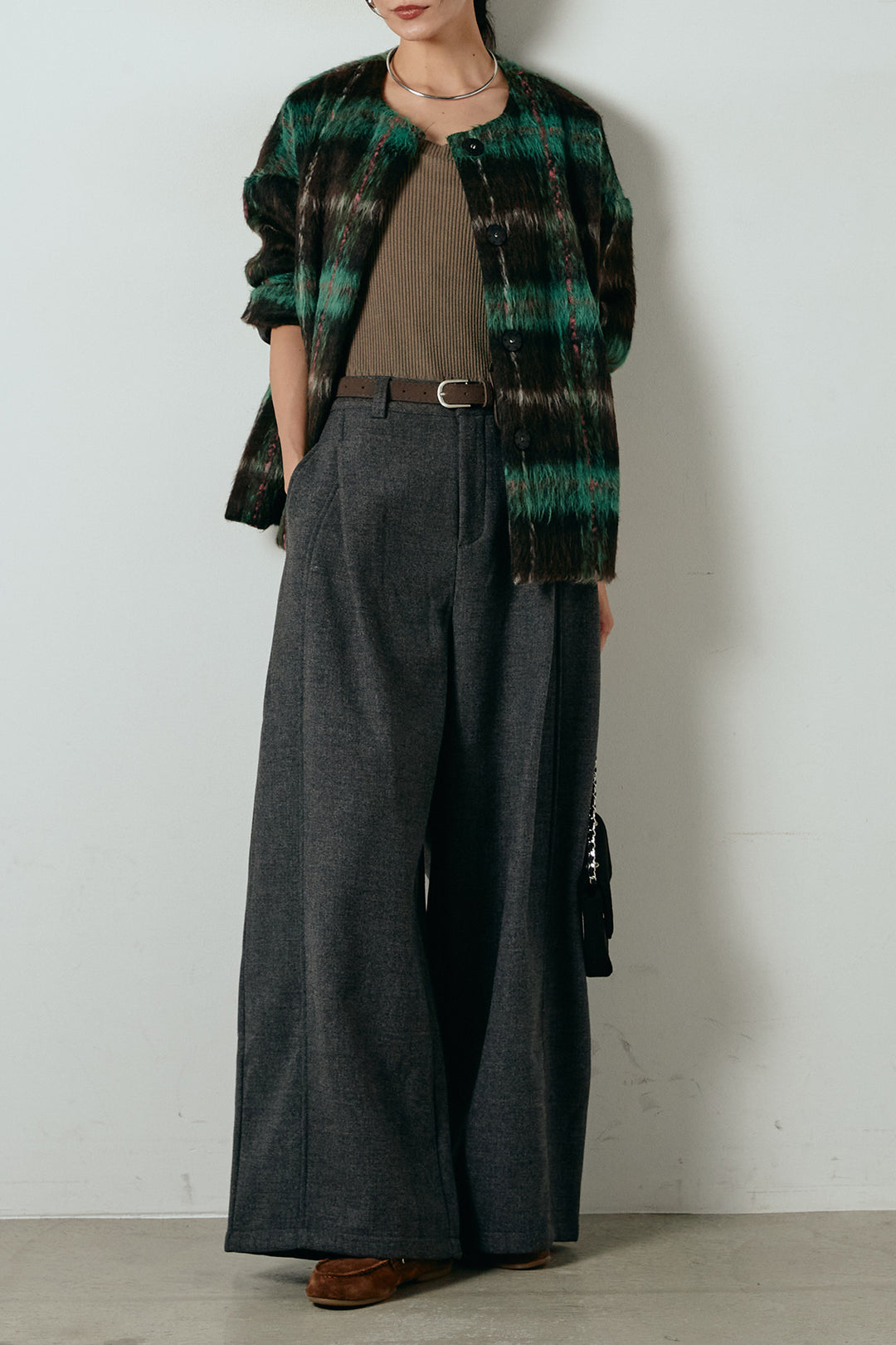 [SET]ノーカラーシャギーチェックアウター+ポーチベルト付きカーブパンツ(2set)