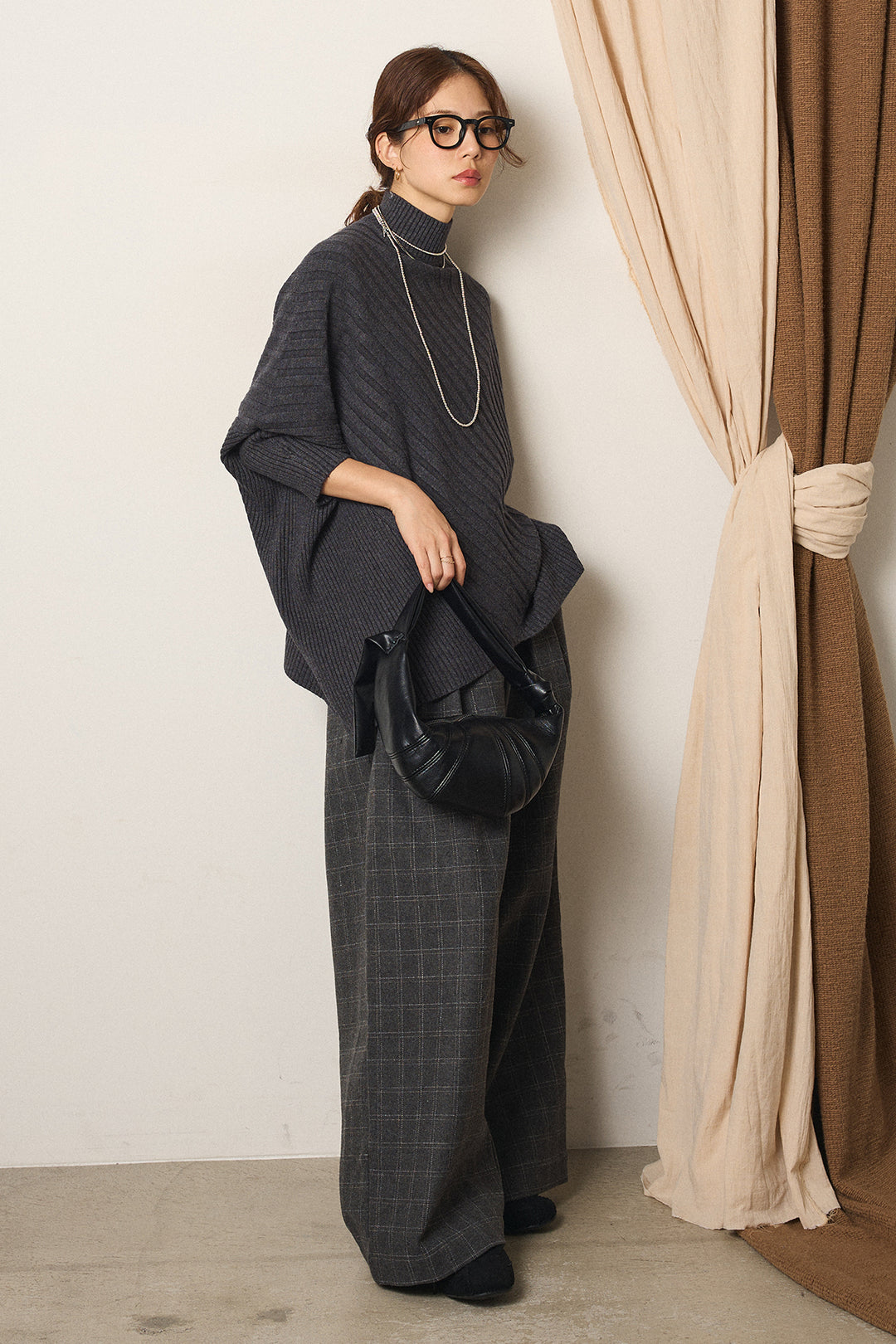 [SET]アシメデザインリブポンチョニットトップス+ウールライクチェックタックパンツ(2set)