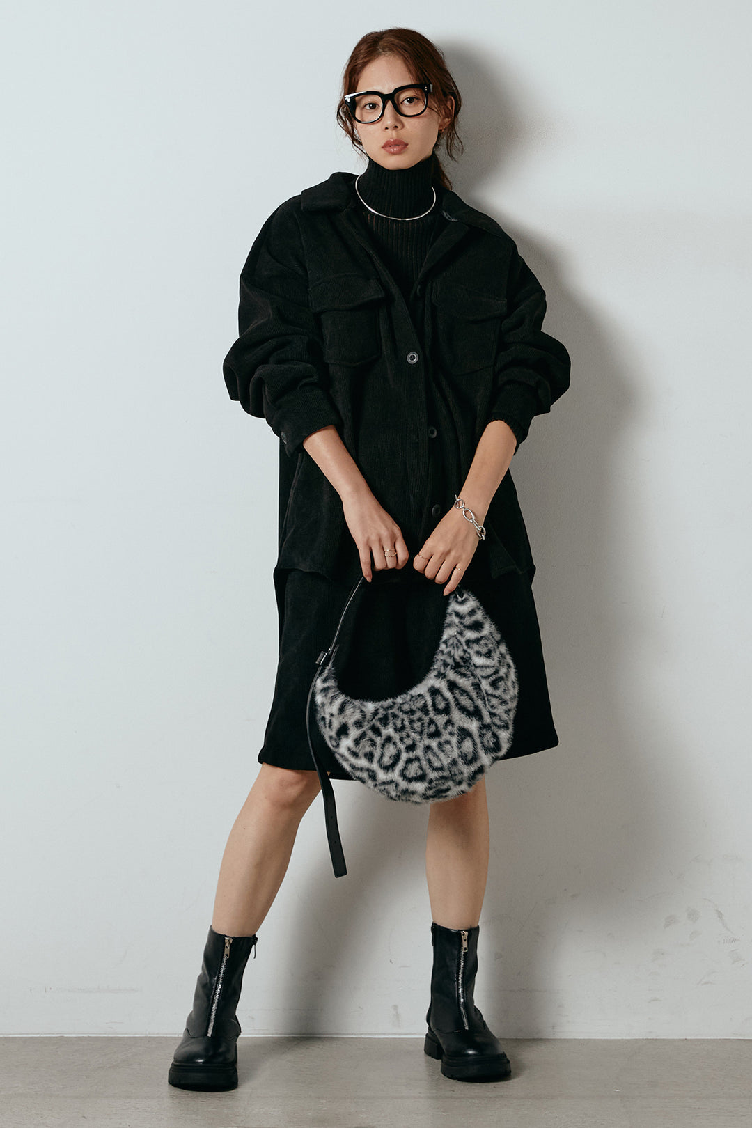 [SET]襟付きコーデュロイポケットシャツ+リブニットシームレスタートルプルオーバー+リラックスコーデュロイハーフパンツ(3set)