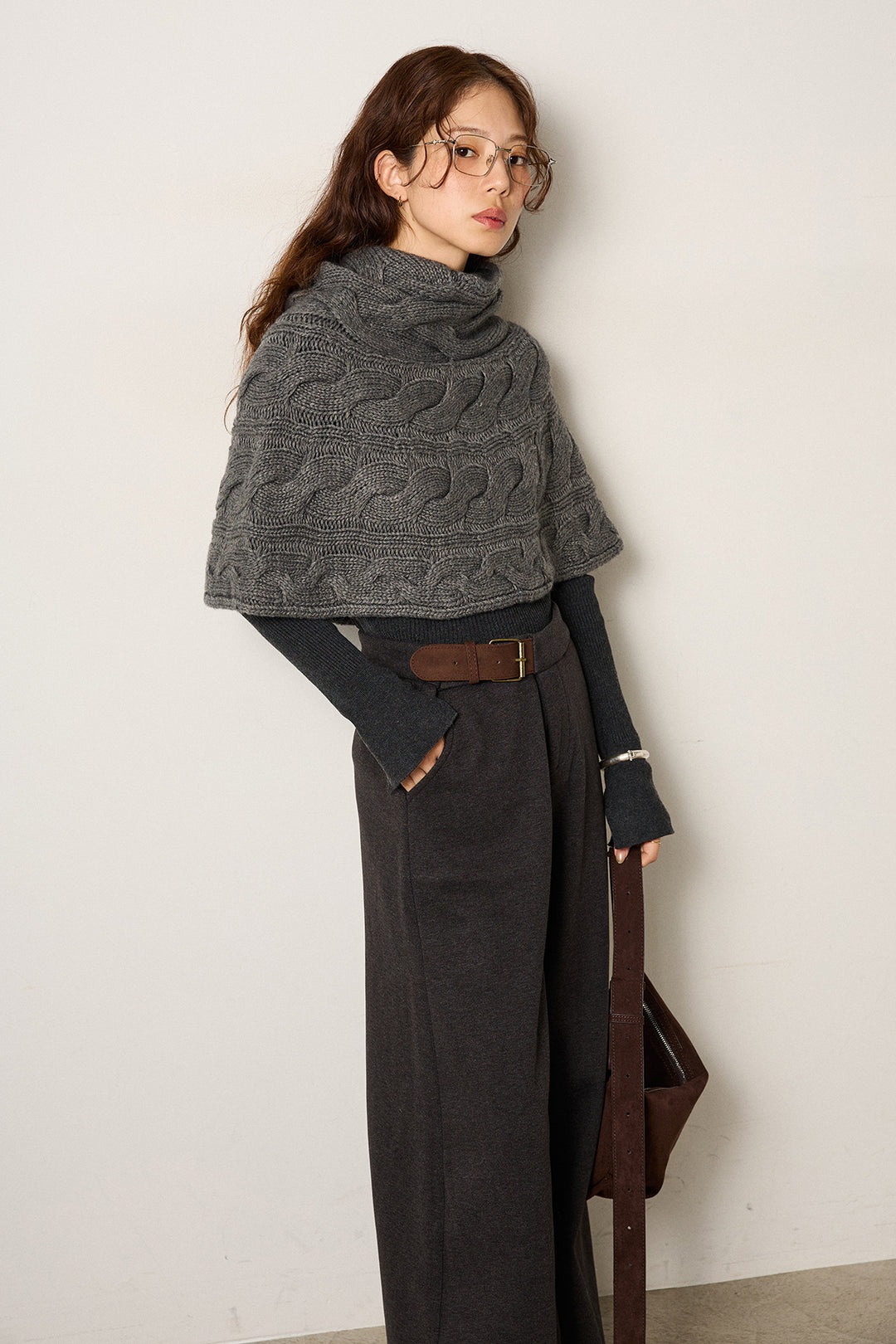 [SET]ケーブル編みケープレイヤードニット+サイドベルトパンツ(2set)