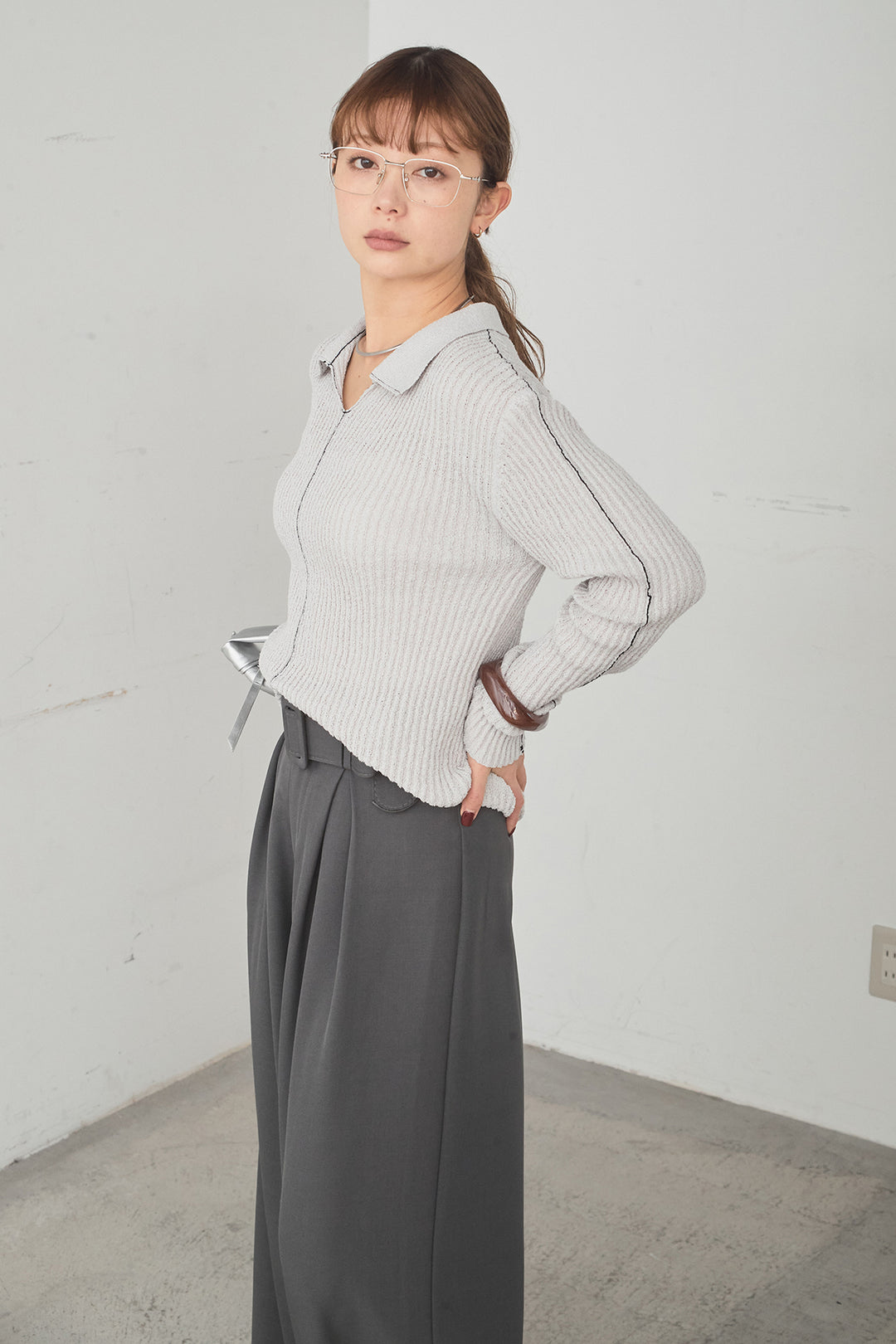 [SET]衿付きニットプルオーバー+ベルト付きツータックワイドパンツ(2set)