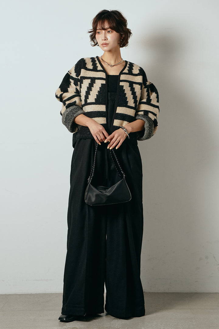 [SET]ノーカラー幾何学模様アウター+ウール混フランネルワイドサロペット(2set)