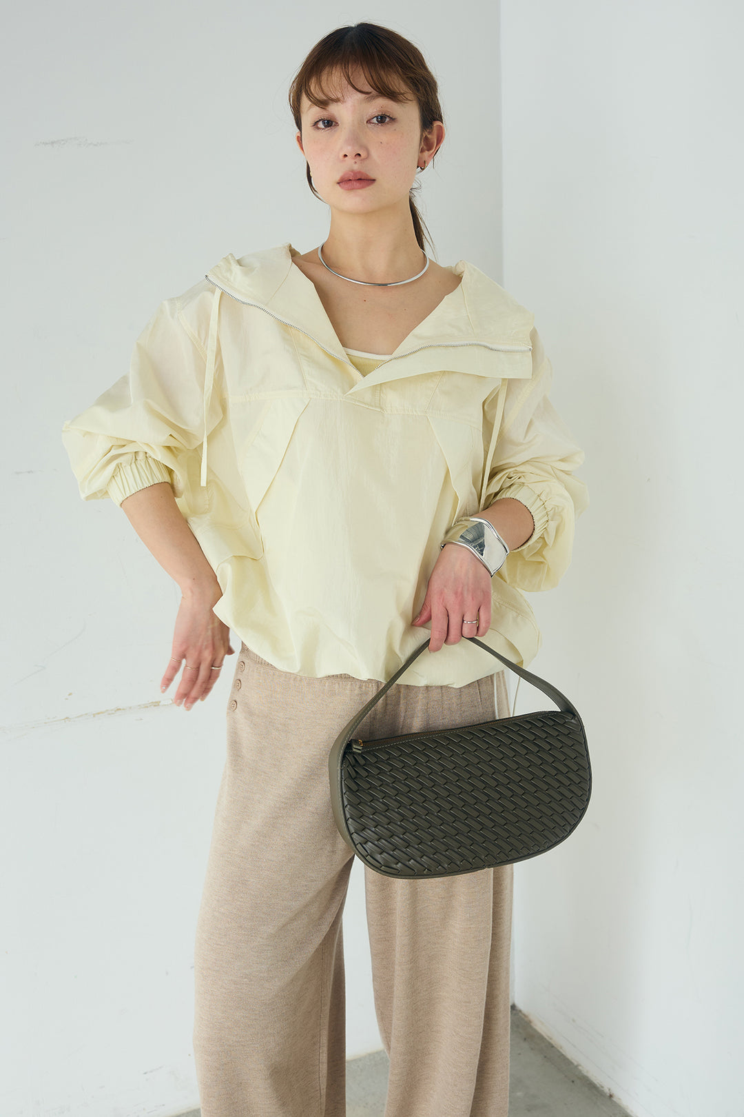 [SET]ナイロンフーディーブルゾンアウター+裾絞りリブニットパンツ(2set)