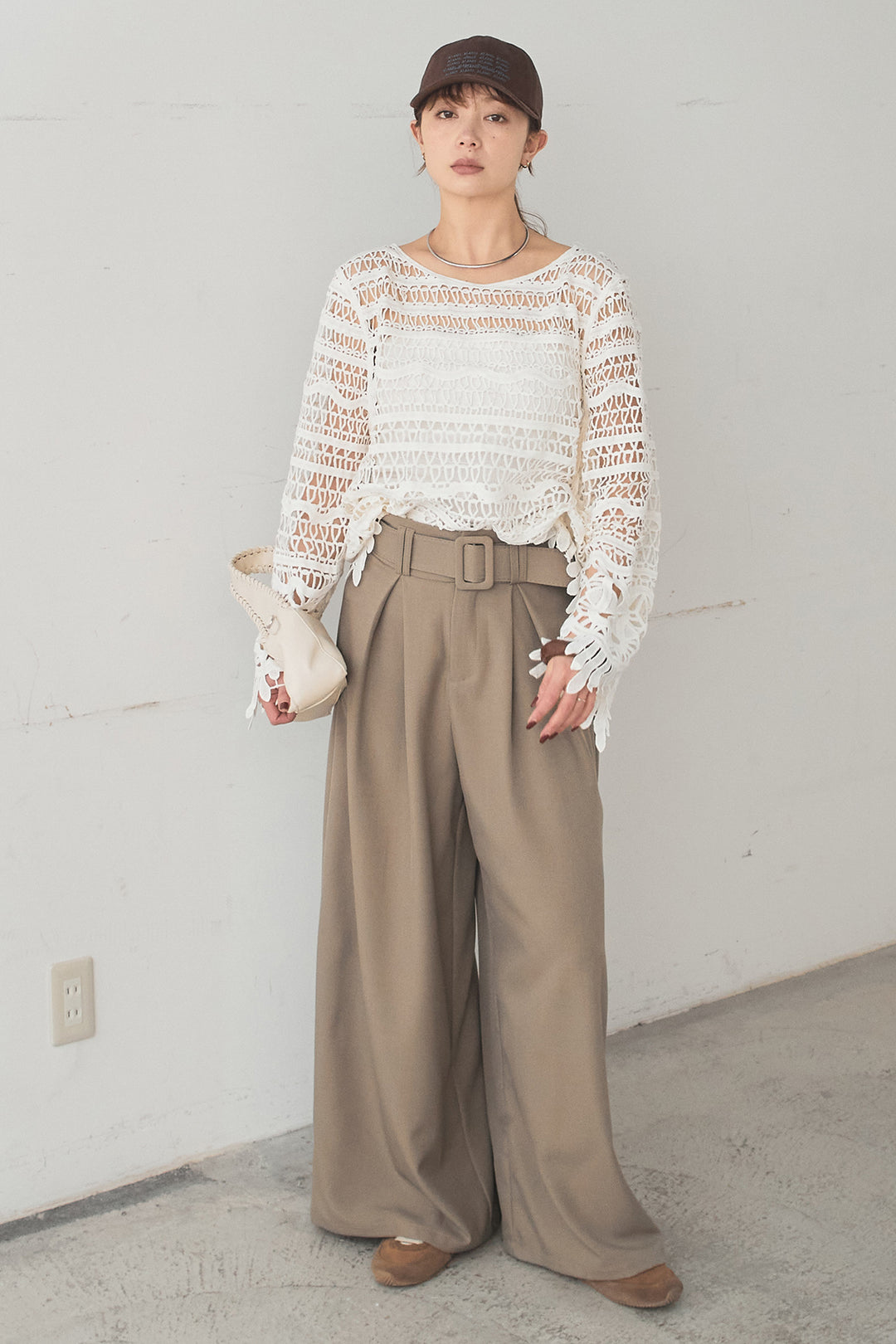 [SET]裾デザインメッシュプルオーバー+ベルト付きツータックワイドパンツ(2set)