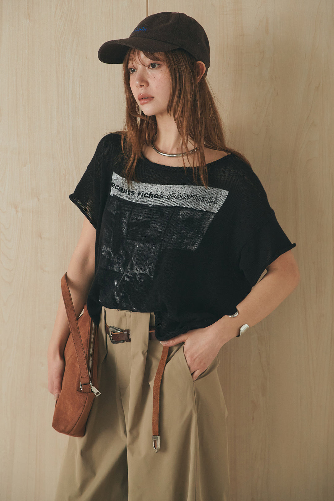 [SET]半袖モノトーングラフィックトップス+ベルトループデザインハイウエストタックパンツ(2set)