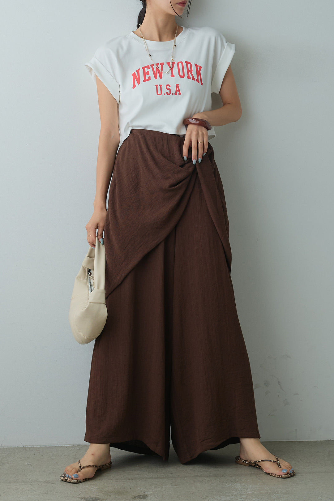 [SET]ショート丈NEWYORKロゴTシャツ+ねじりデザインワイドパンツ(2set)