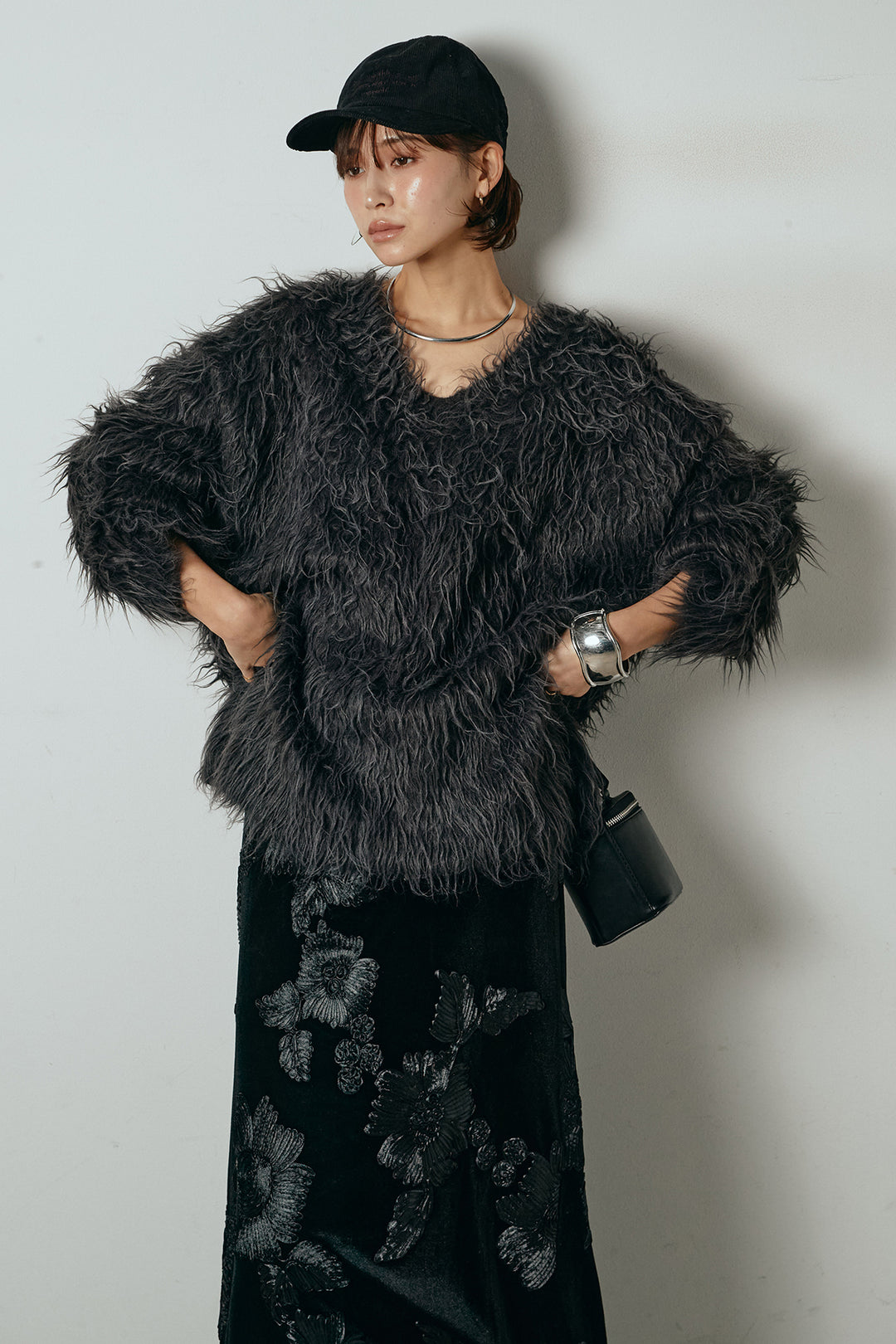 [SET]深Vネックシャギーニットトップス+フラワー刺繍ワイドスカート(2set)