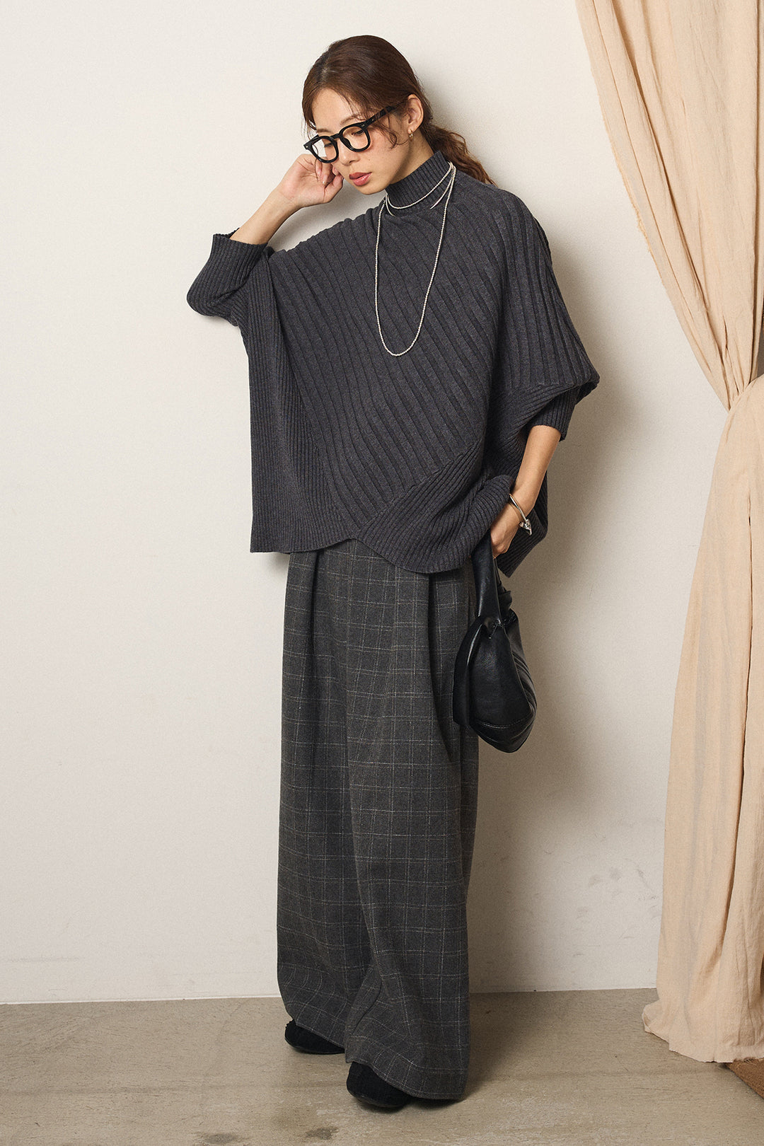 [SET]アシメデザインリブポンチョニットトップス+ウールライクチェックタックパンツ(2set)