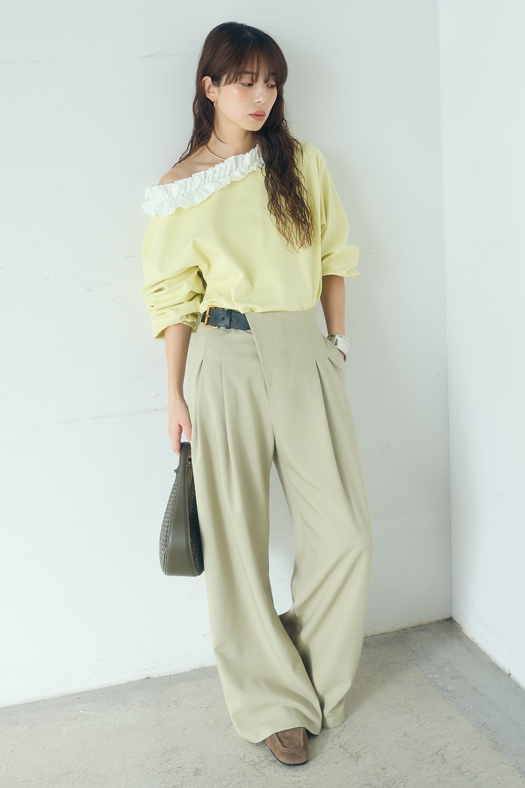 [SET]ネックギャザーフリルスウェット+サイドベルトタック入りスラックス(2set)