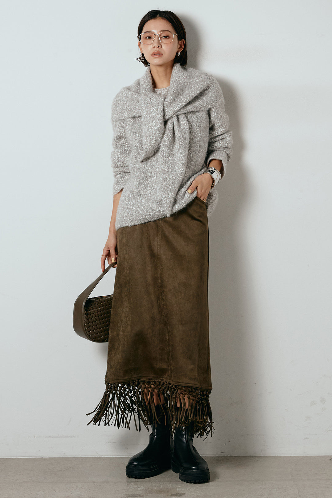 [SET]スカーフ付きミックスニットトップス+スウェードライク裾フリンジスカート(2set)