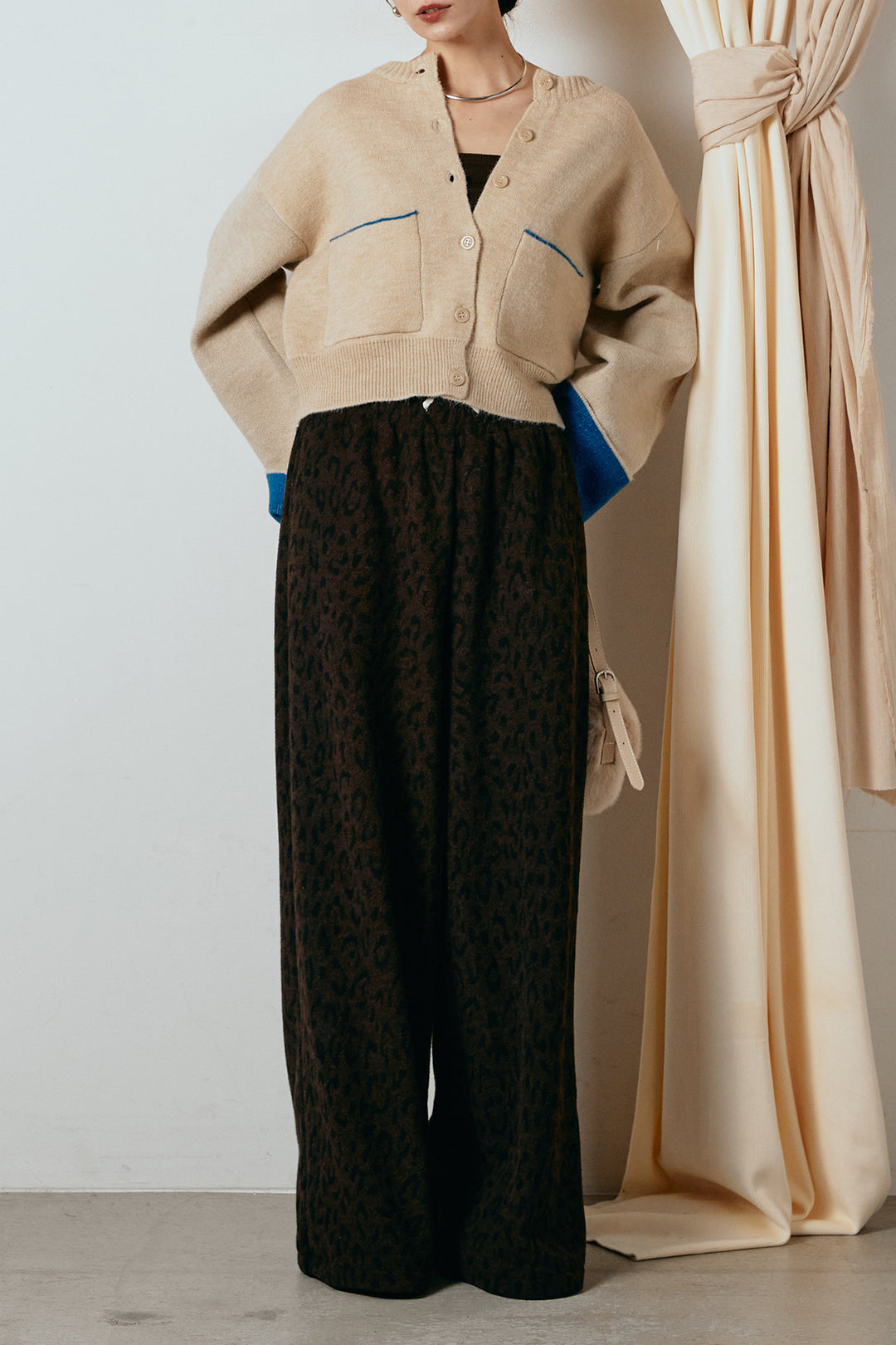 [SET]アルパカタッチダブルフェイスカーディガン+レオパードジャガードニットパンツ(2set)