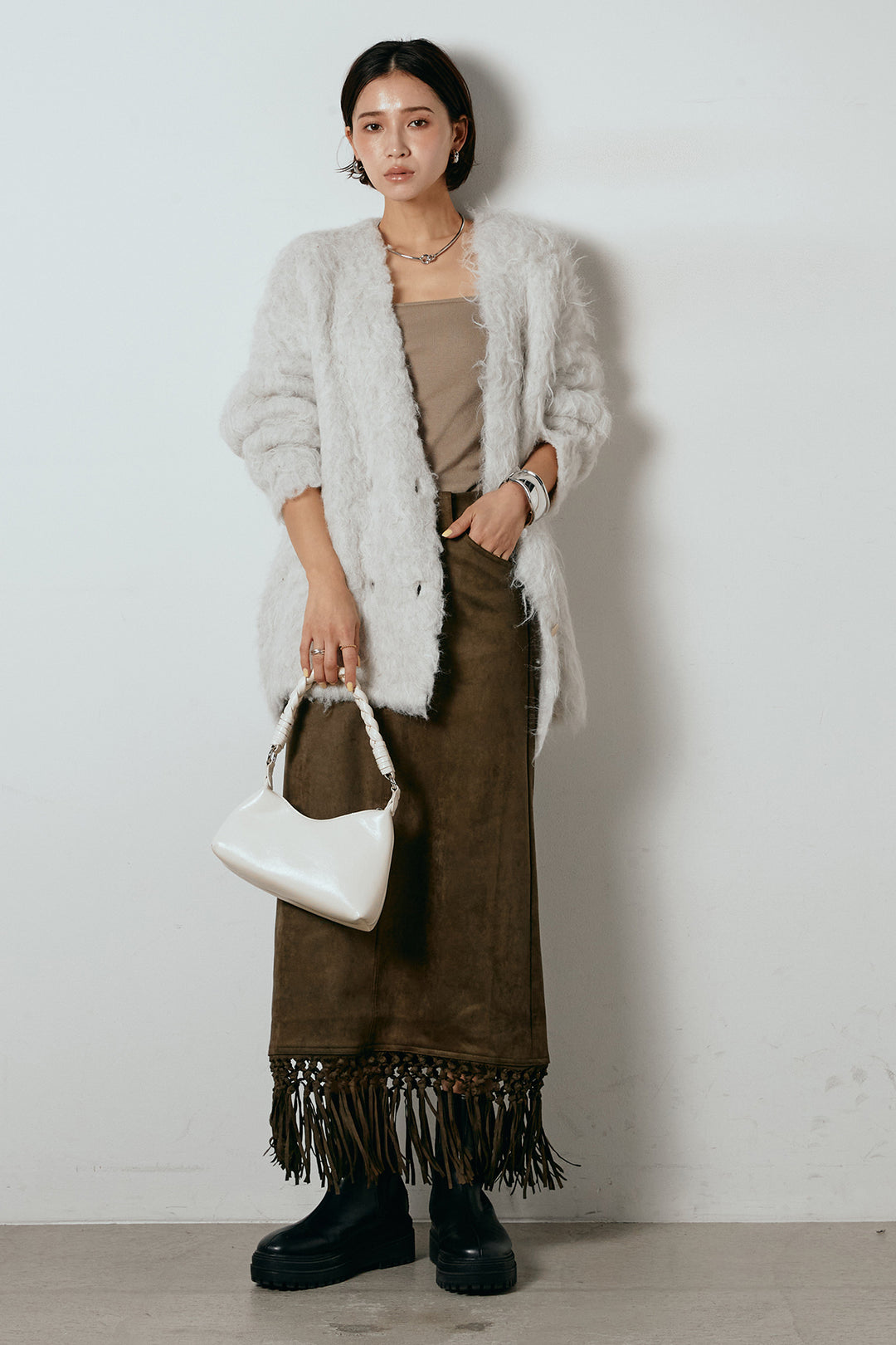 [SET]ウェーブシャギーニットジャケット+スウェードライク裾フリンジスカート(2set)