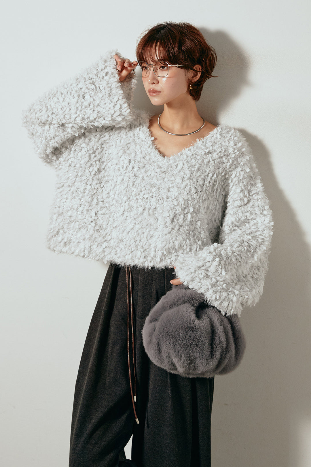 [SET]深Vネックチョウチョヤーンニットトップス+細フェイクレザーベルト付きワイドタックパンツ(2set)