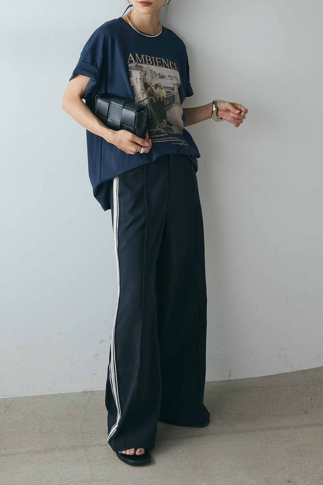 [SET]AMBIENCEフォトプリントTシャツ+サイドラインワイドスラックスパンツ(2set)