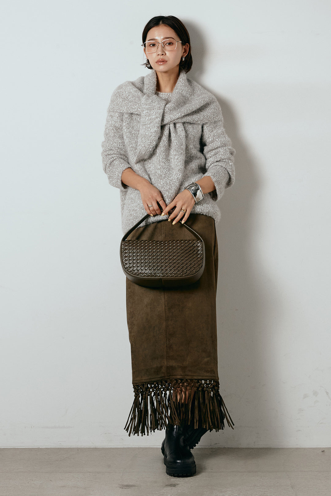 [SET]スカーフ付きミックスニットトップス+スウェードライク裾フリンジスカート(2set)