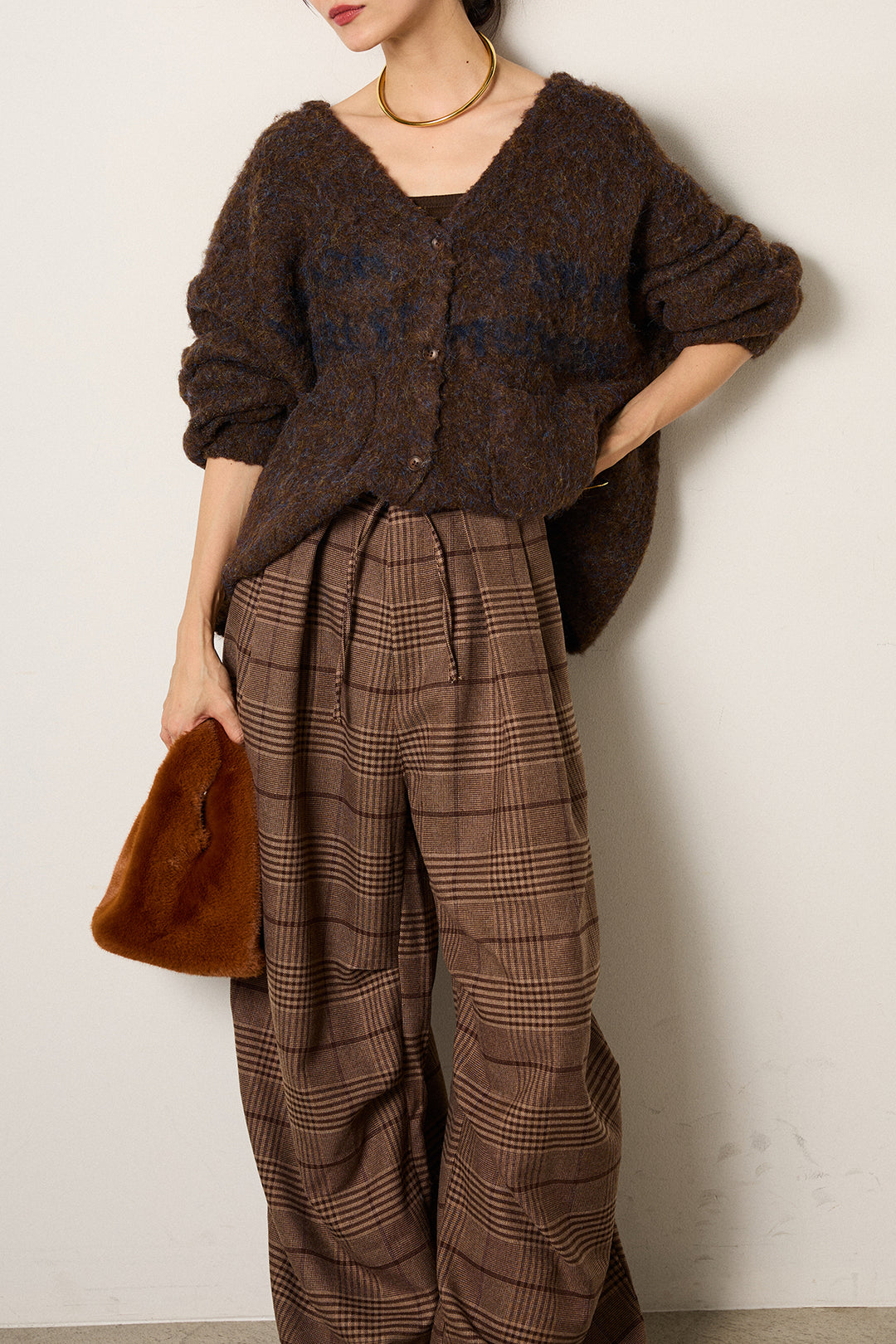 [SET]ウール混透かしロゴニットカーディガン+グレンチェックルーズタックパンツ(2set)