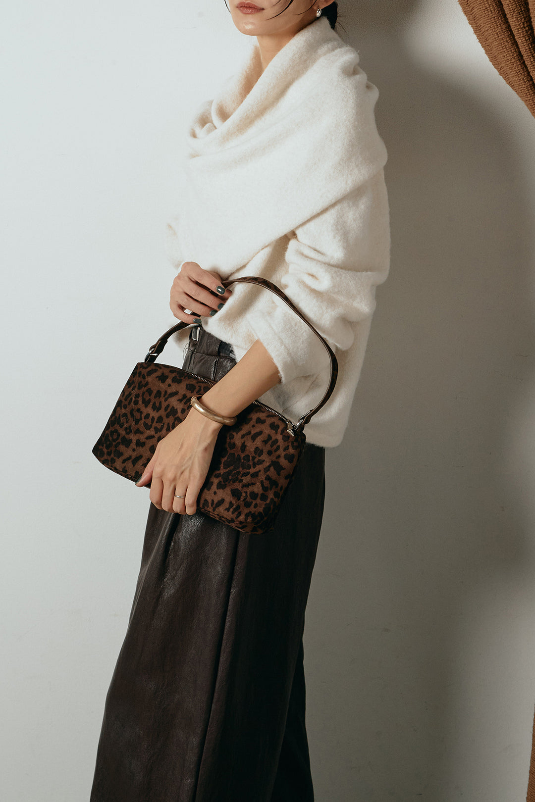 [SET]ネック巻きデザインニットトップス+ベルト付きレザーライクタックパンツ(2set)