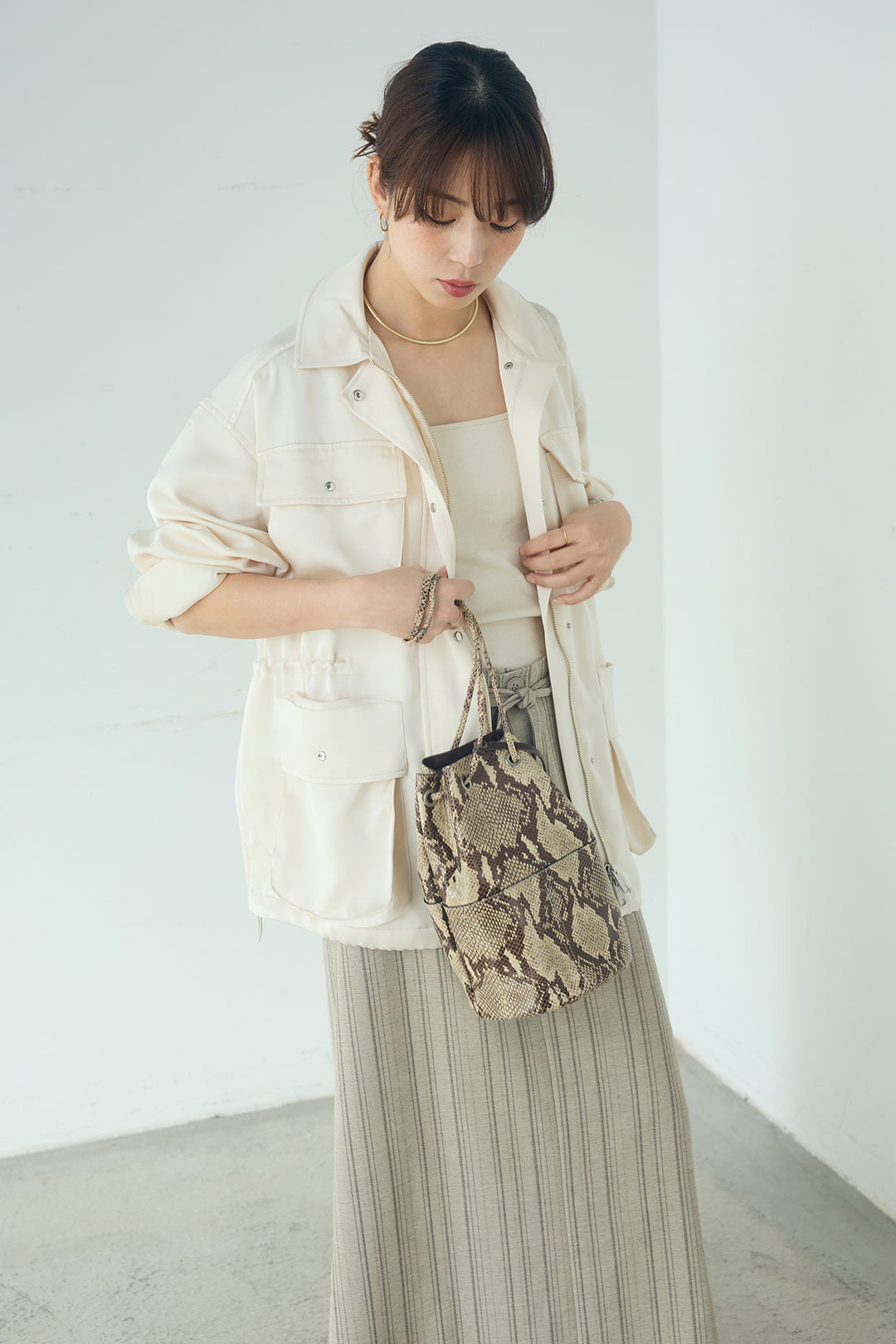 [SET]サテンライトブルゾン+ラップ巻きピンストライプワイドスカート(2set)