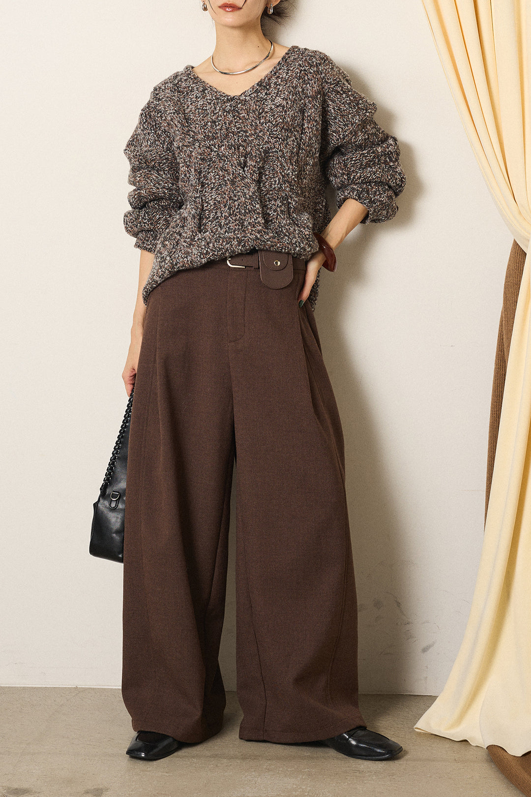 [SET]Vネックミックス編みニットトップス+ポーチベルト付きカーブパンツ(2set)