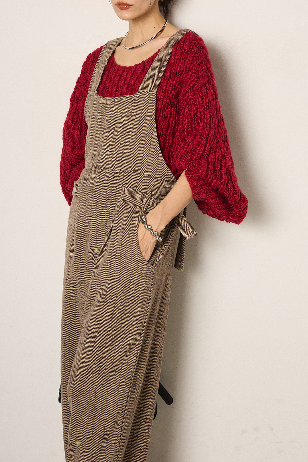 [SET]チャンキースラブニットクロップドプルオーバー+クラシックヘリンボーンサロペット(2set)