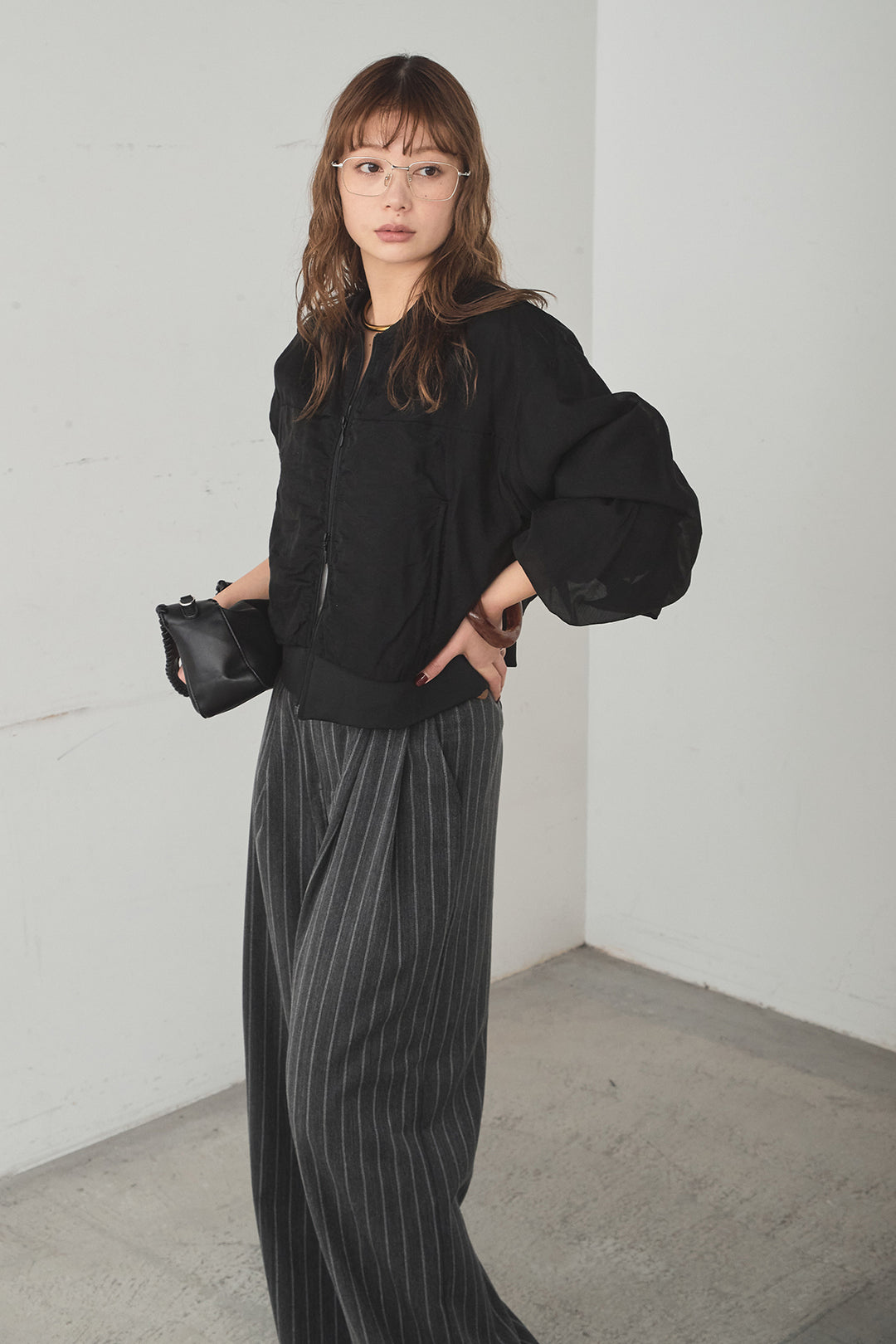 [SET]シアー×ポンチブルゾン+細ベルト付きピンストライプワイドパンツ(2set)