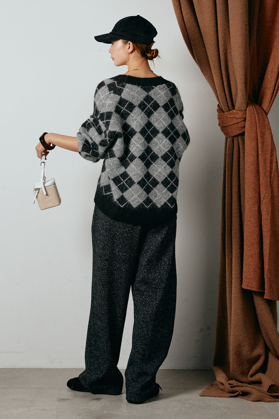 [SET]オーバーサイズ総柄Vネックニットカーディガン+杢ニットフレアパンツ(2set)