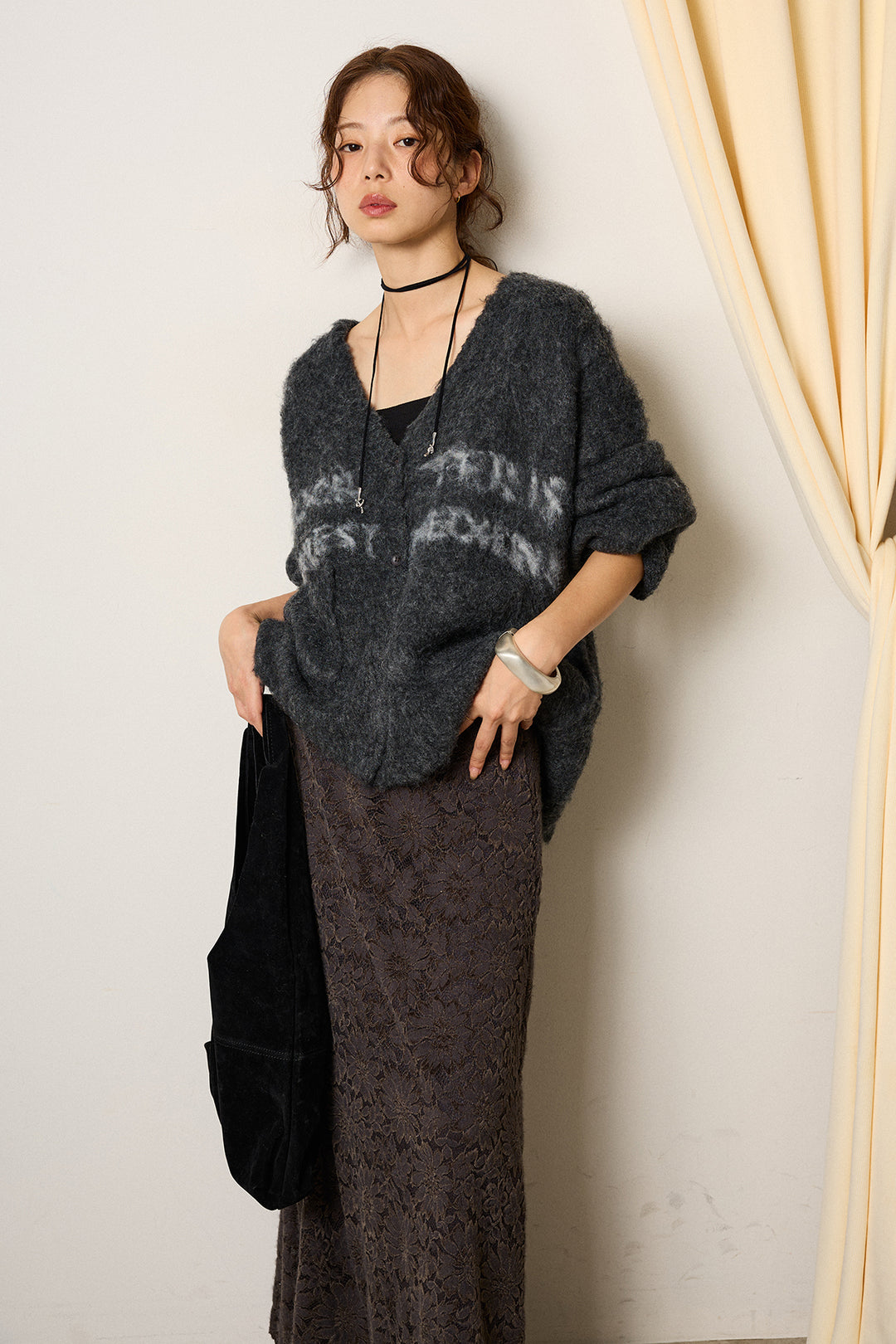 [SET]ウール混透かしロゴニットカーディガン+花柄刺繍ベロアフレアスカート(2set)