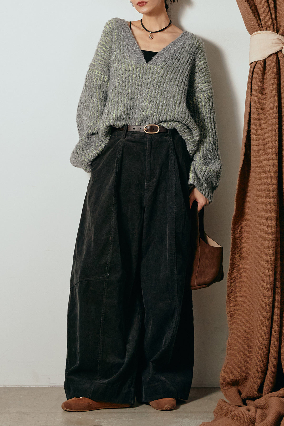 [SET]アルパカタッチ深Vニットトップス+タック入りコーデュロイワイドパンツ(2set)