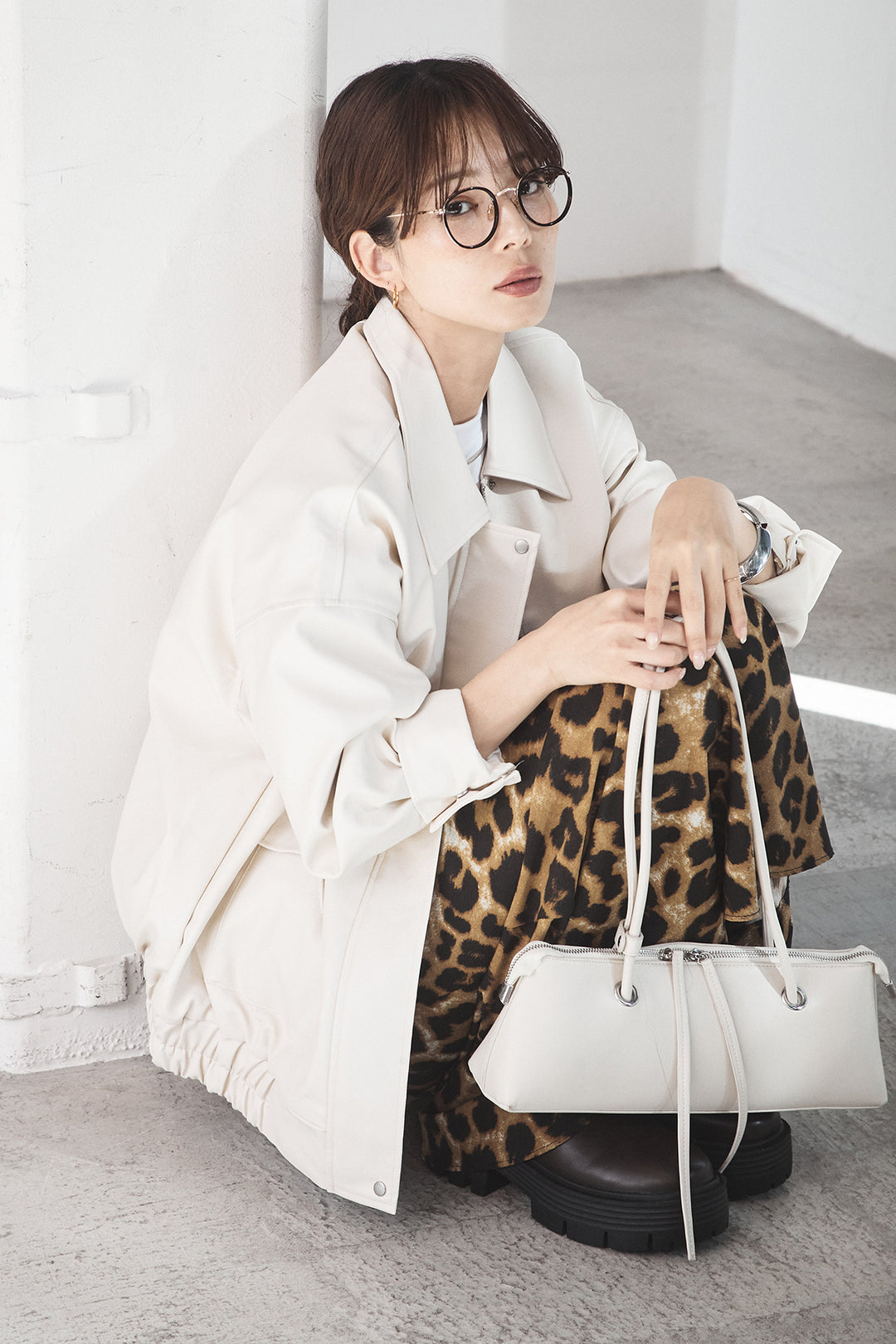 [SET]レザーライクオーバーサイズブルゾン+レオパードサテンナロースカート(2set)