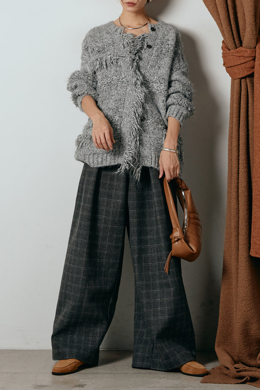 [SET]フリンジニットカーディガン+ウールライクチェックタックパンツ(2set)