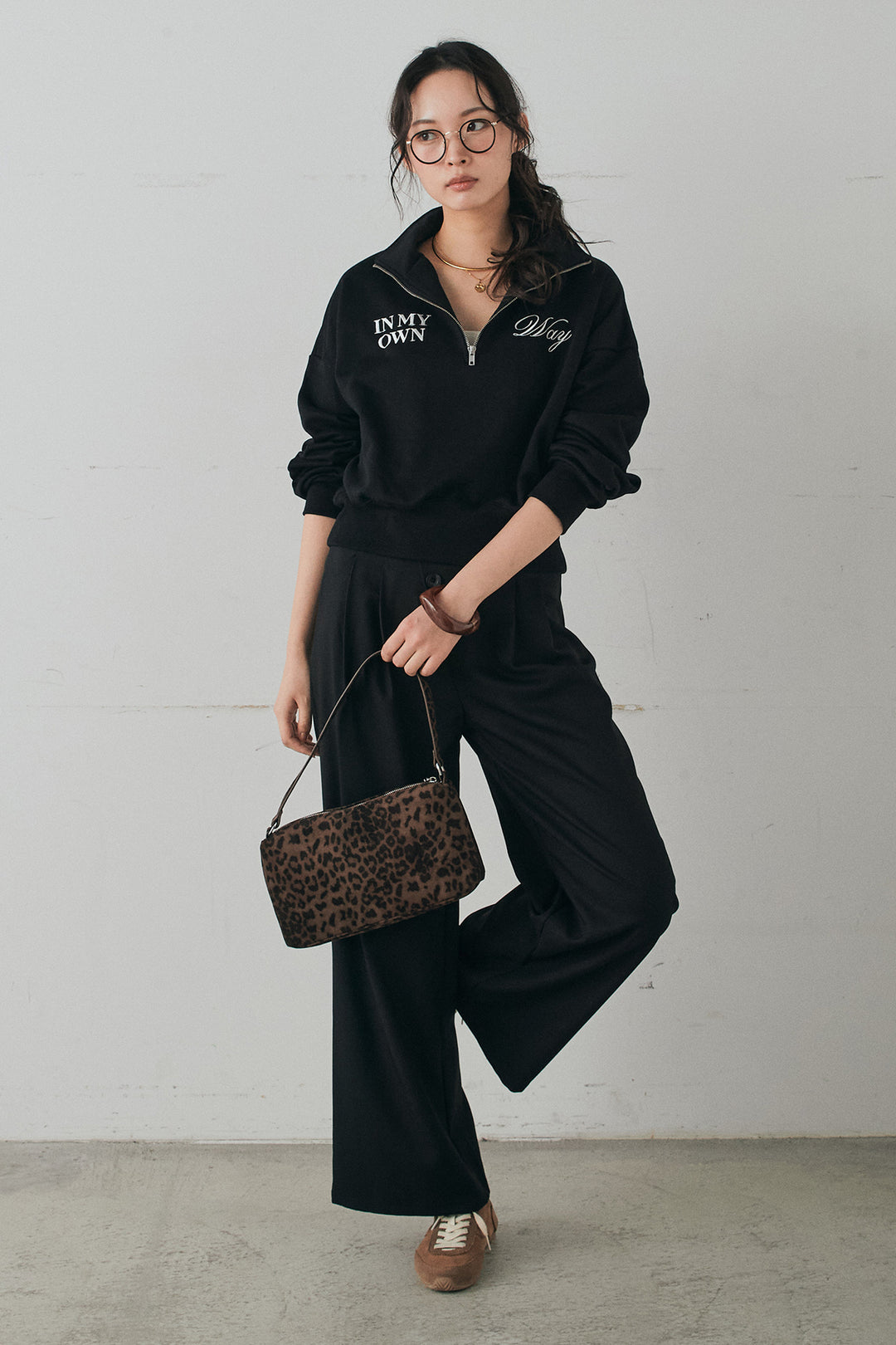 [SET]裏毛ロゴ刺繍ハーフZIPスウェット+斜めボタンタック入りスラックス(2set)