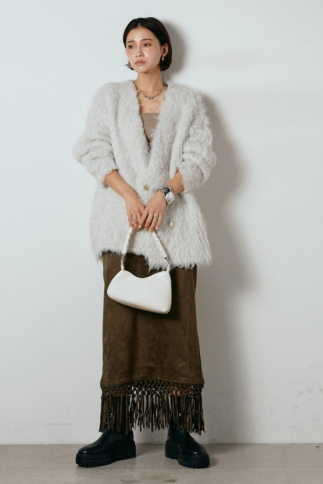 [SET]ウェーブシャギーニットジャケット+スウェードライク裾フリンジスカート(2set)