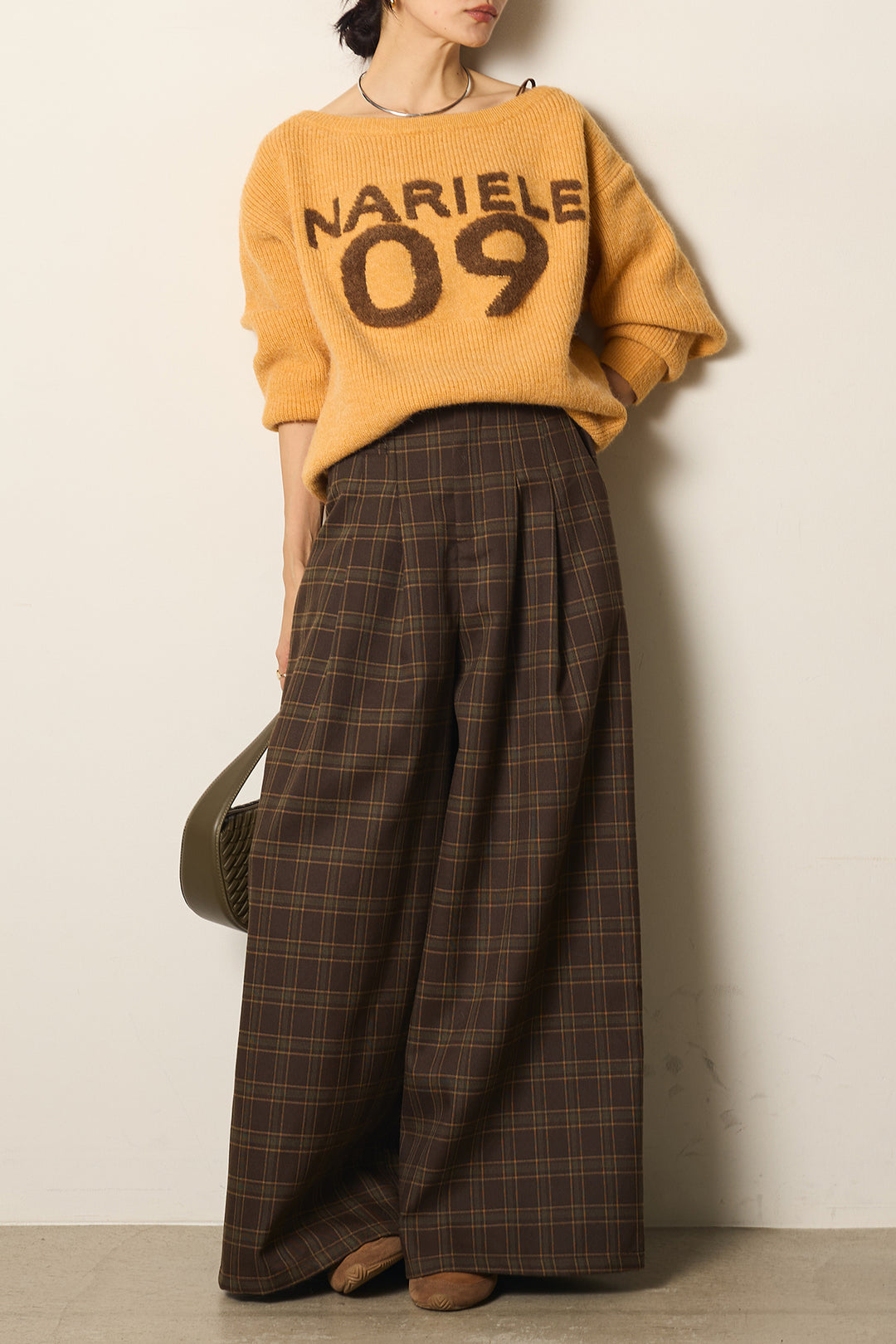 [SET]フロントロゴニットトップス+タータンチェック柄くすみワイドパンツ(2set)