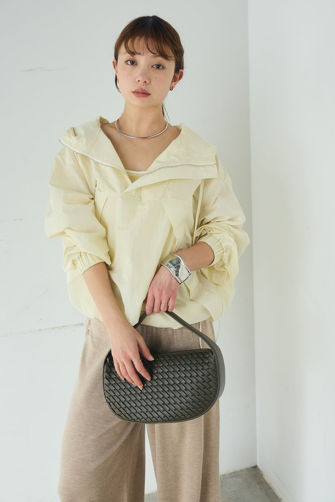 [SET]ナイロンフーディーブルゾンアウター+裾絞りリブニットパンツ(2set)