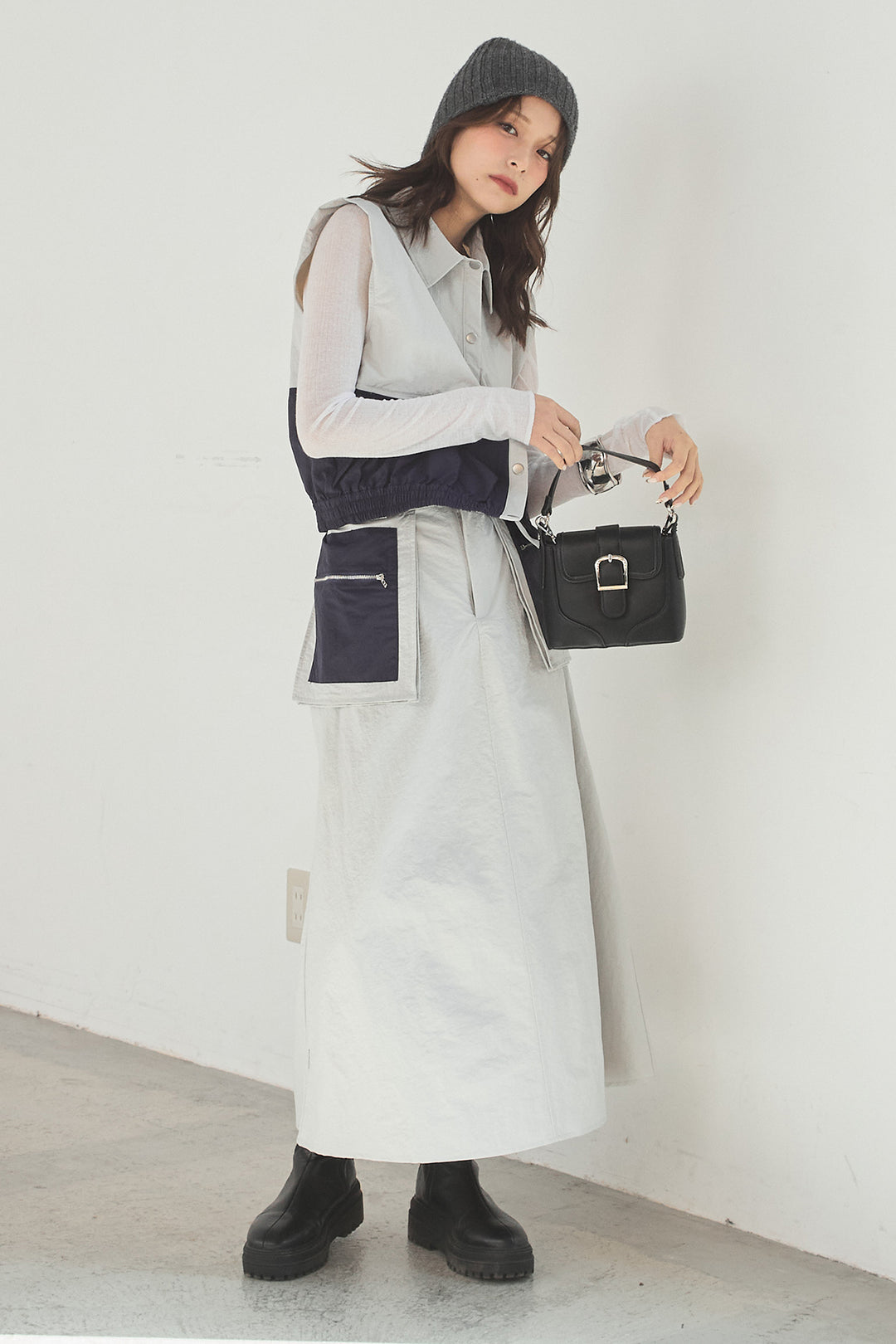 [SET]襟付きナイロンベスト+サイドデザインナイロンスカート+リブシアークルーネック長袖トップス(3set)