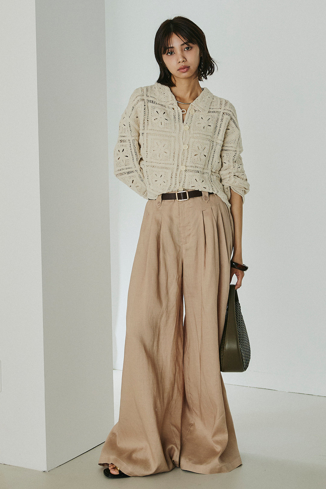 [SET]鍵編みフラワーレースカーディガン+タック入りワイドパンツ(2set)