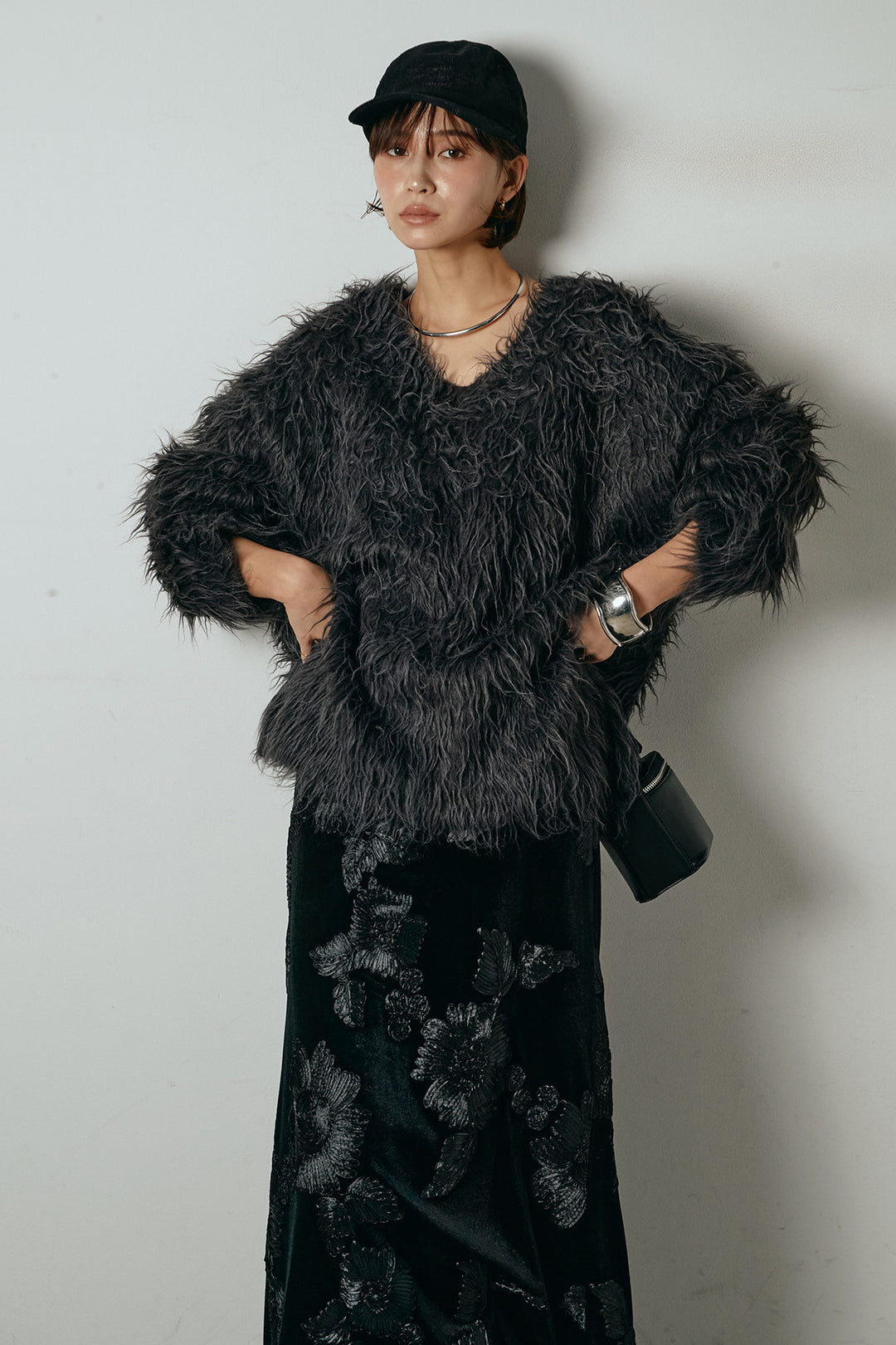 [SET]深Vネックシャギーニットトップス+フラワー刺繍ワイドスカート(2set)