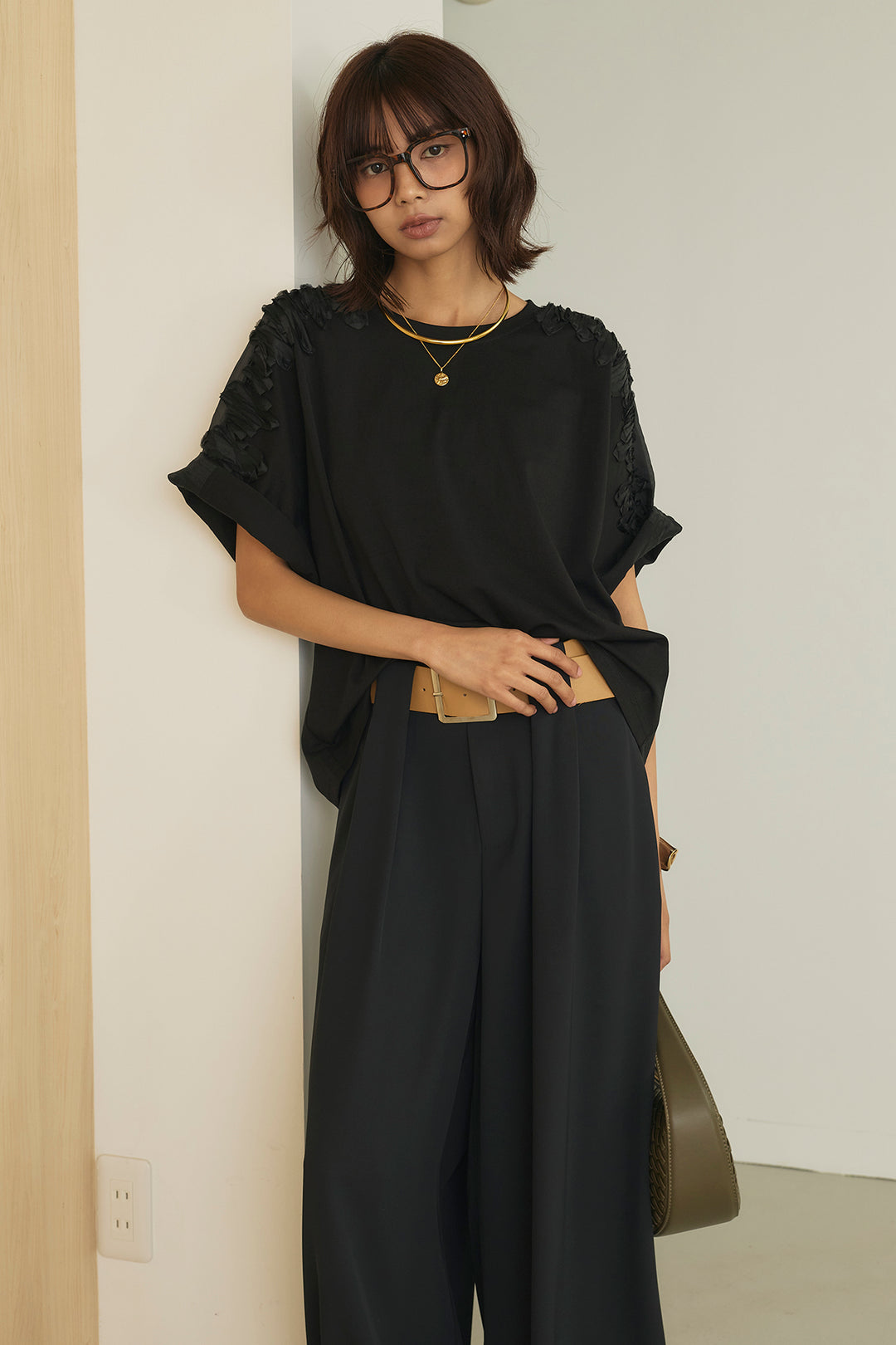 [SET]ショルダーシフォン刺繍カットソー+ドレープベルトループワイドパンツ(2set)