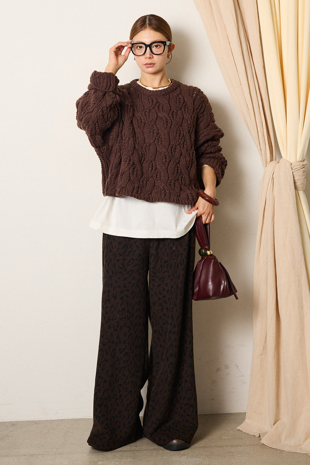 [SET]ケーブルリラックスショートニット+箔プリントBIGシルエットロングスリーブTシャツ+レオパードジャガードニットパンツ(3set)