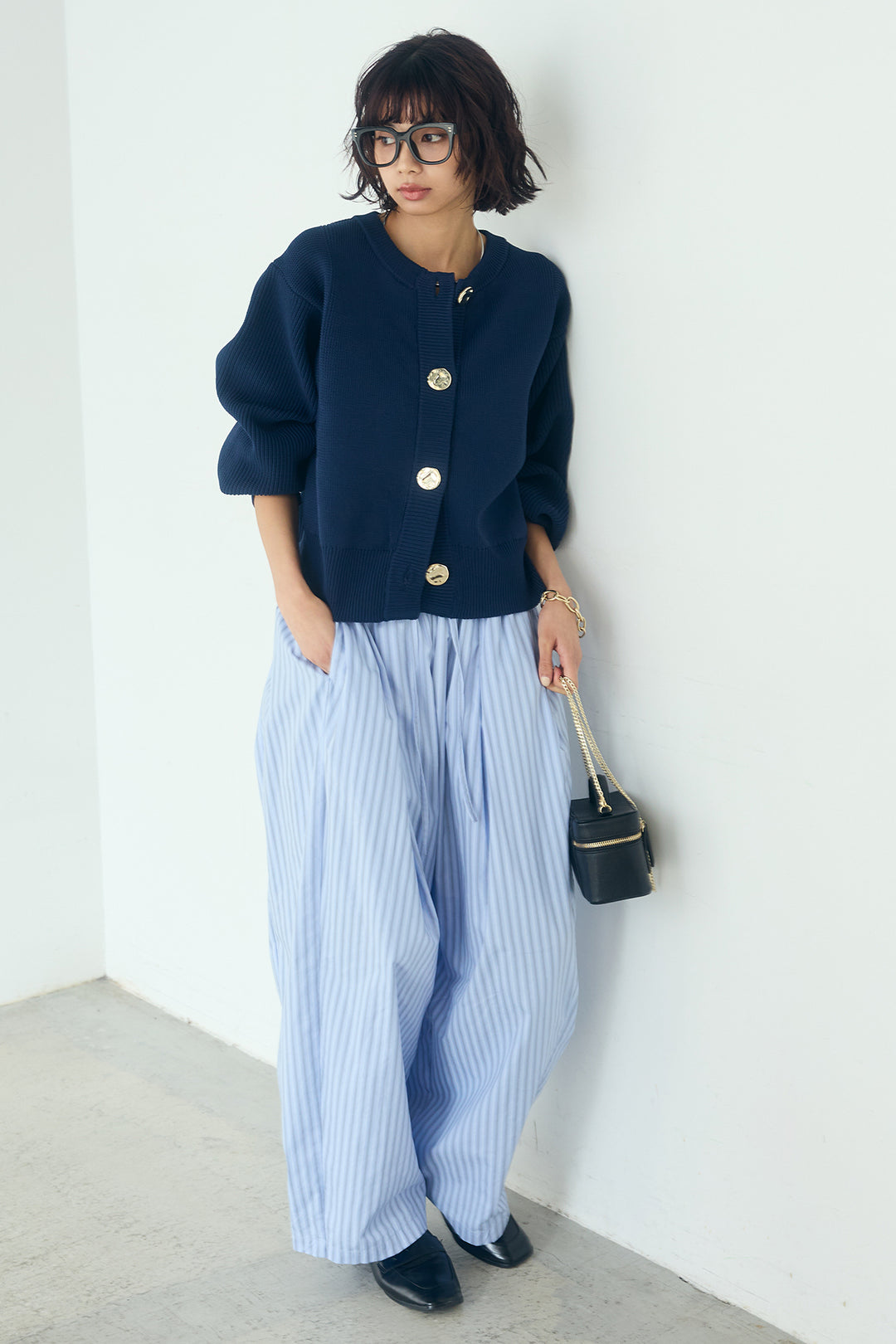 [SET]スポンディッシュBIGボタンクルーネックカーディガン+ランダムストライプタックギャザーパンツ(2set)