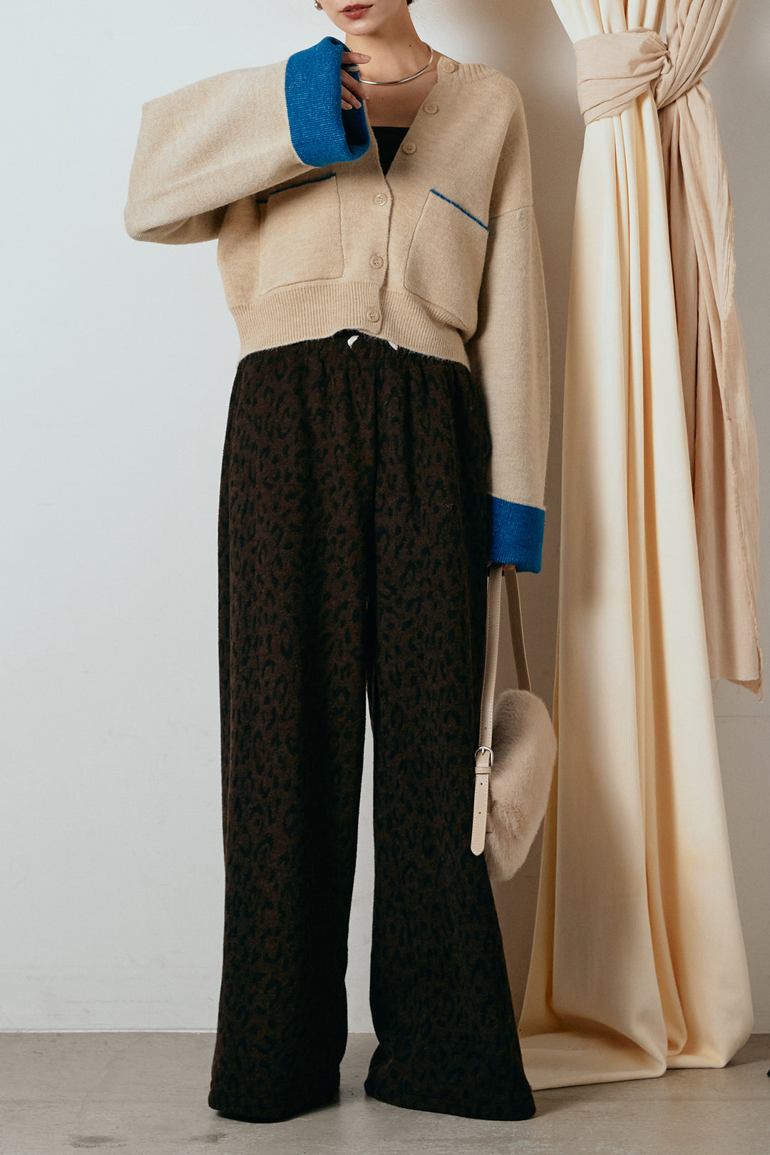 [SET]アルパカタッチダブルフェイスカーディガン+レオパードジャガードニットパンツ(2set)